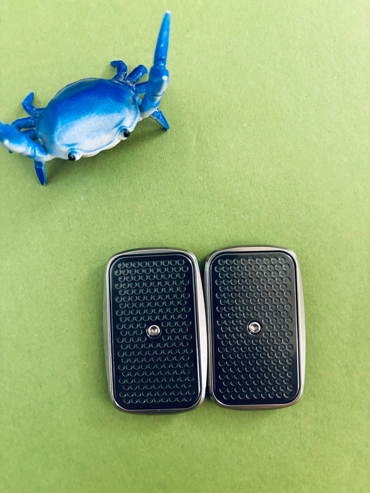 Magnus arc mini frag slider - ti with zirc plate - fidget toy