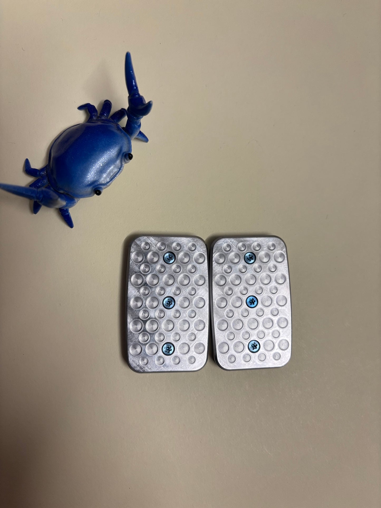 Magnus maglab squash toad - zirc with SS plate - fidget toy