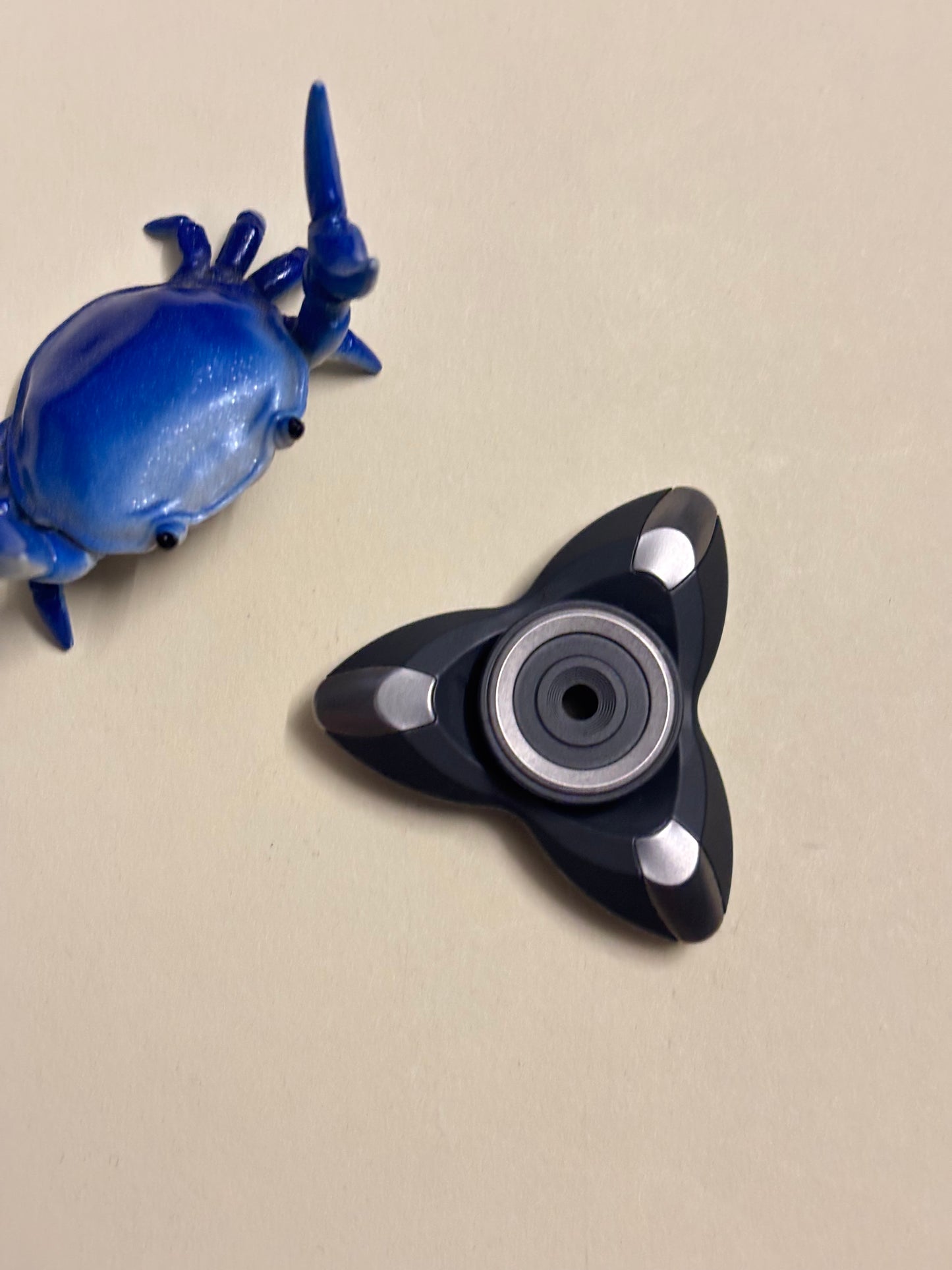 Proxyedc ouroboros P.D - zirc/ W - fidget toy