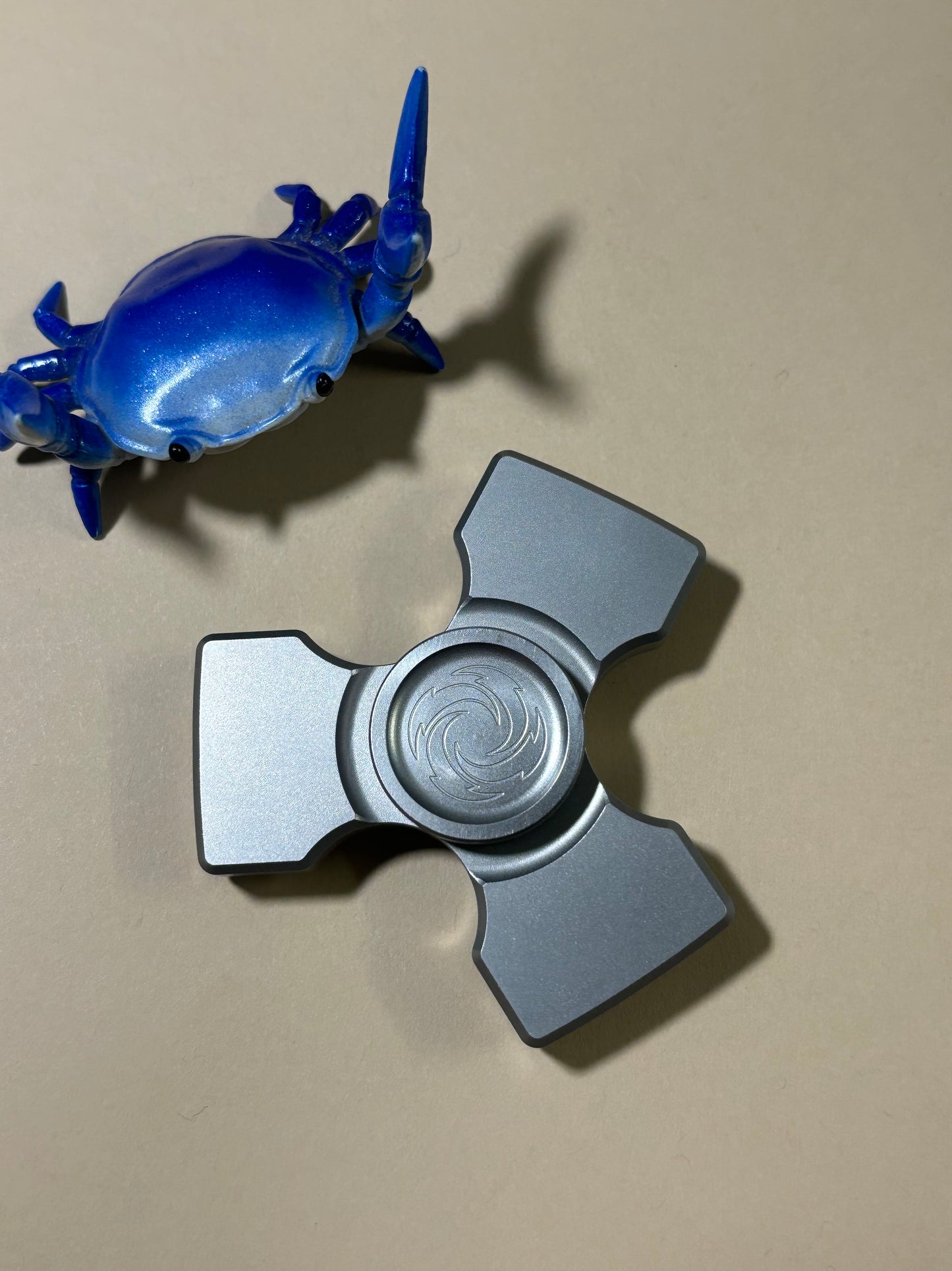 Flyaway toys - mini tri falcon - blasted SS- Fidget spinner