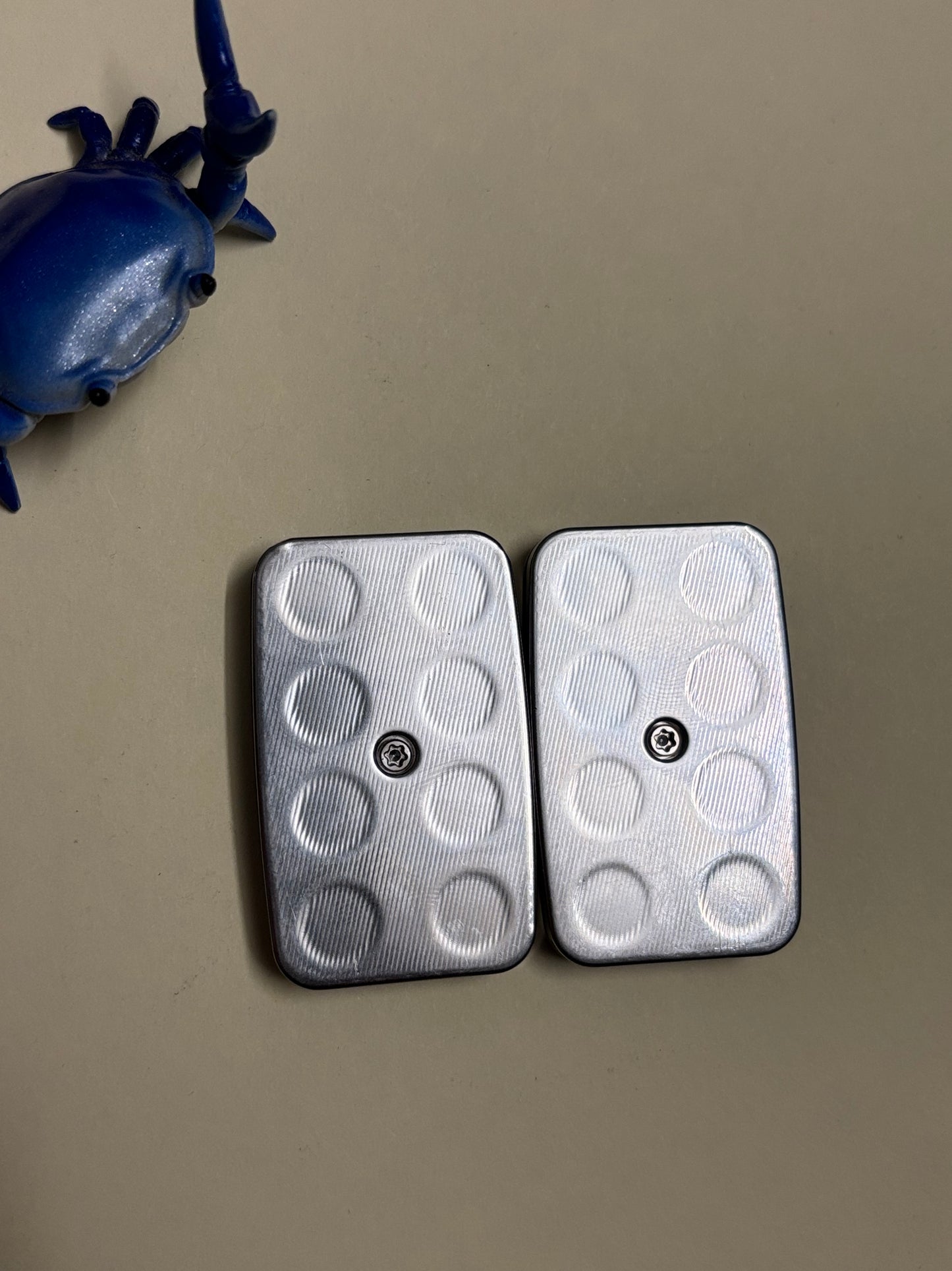 Magnus sweep - Zirc/ SS - 3 click - fidget slider