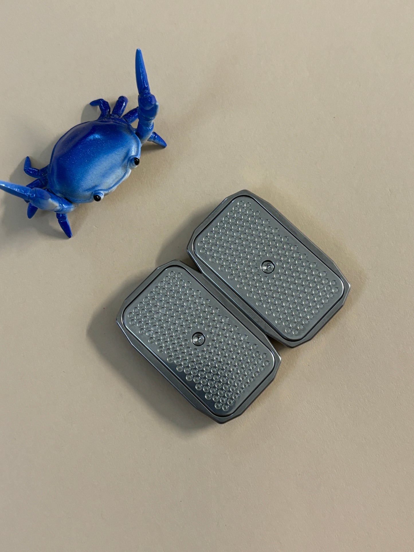 Magnus hex toad - slider ti with ss screw in plates - fidget toy