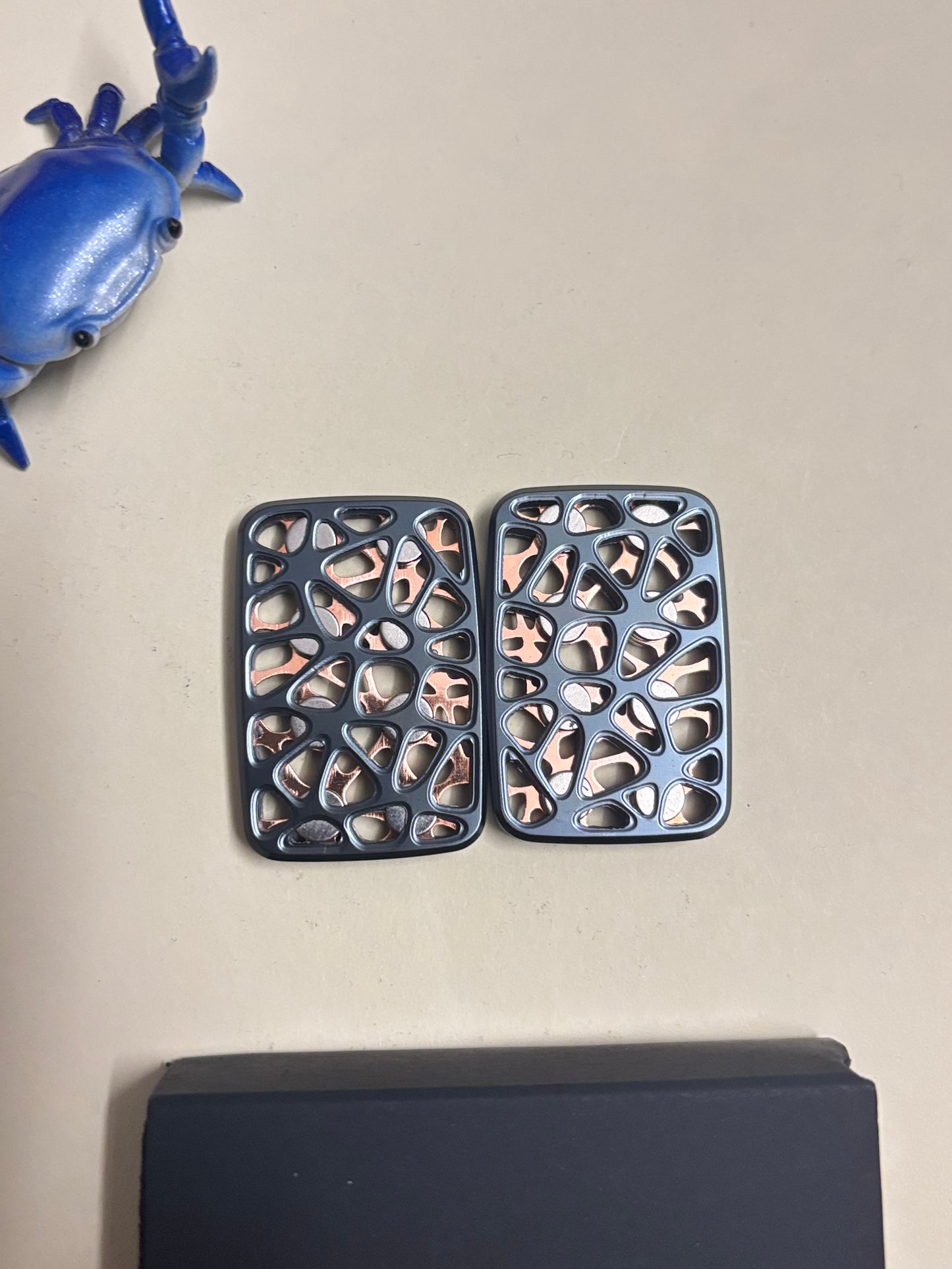 Compoform Argyle V3 Flip - titanium slider