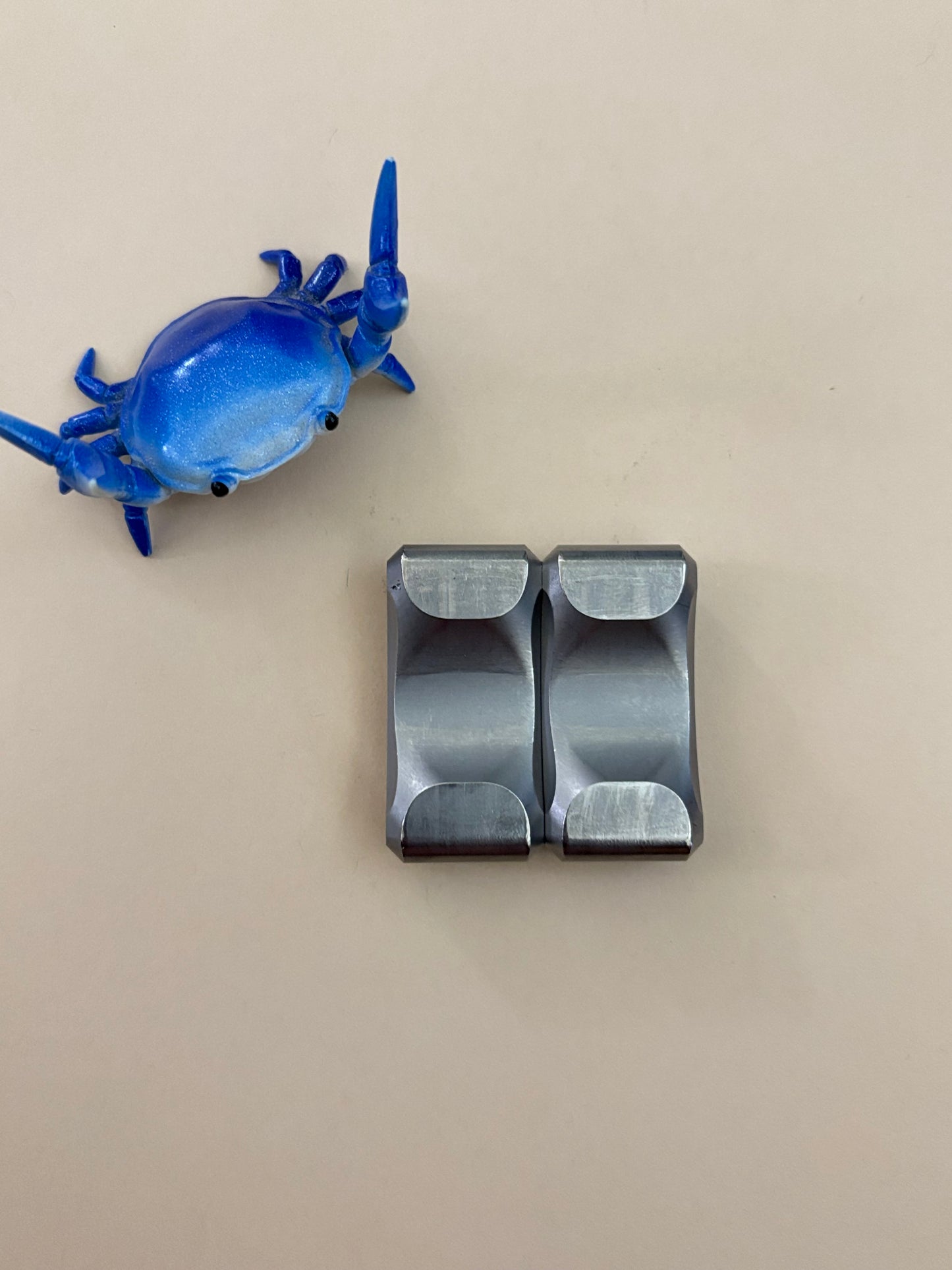 UQH - Gravity clicker - super - TI - Fidget toy