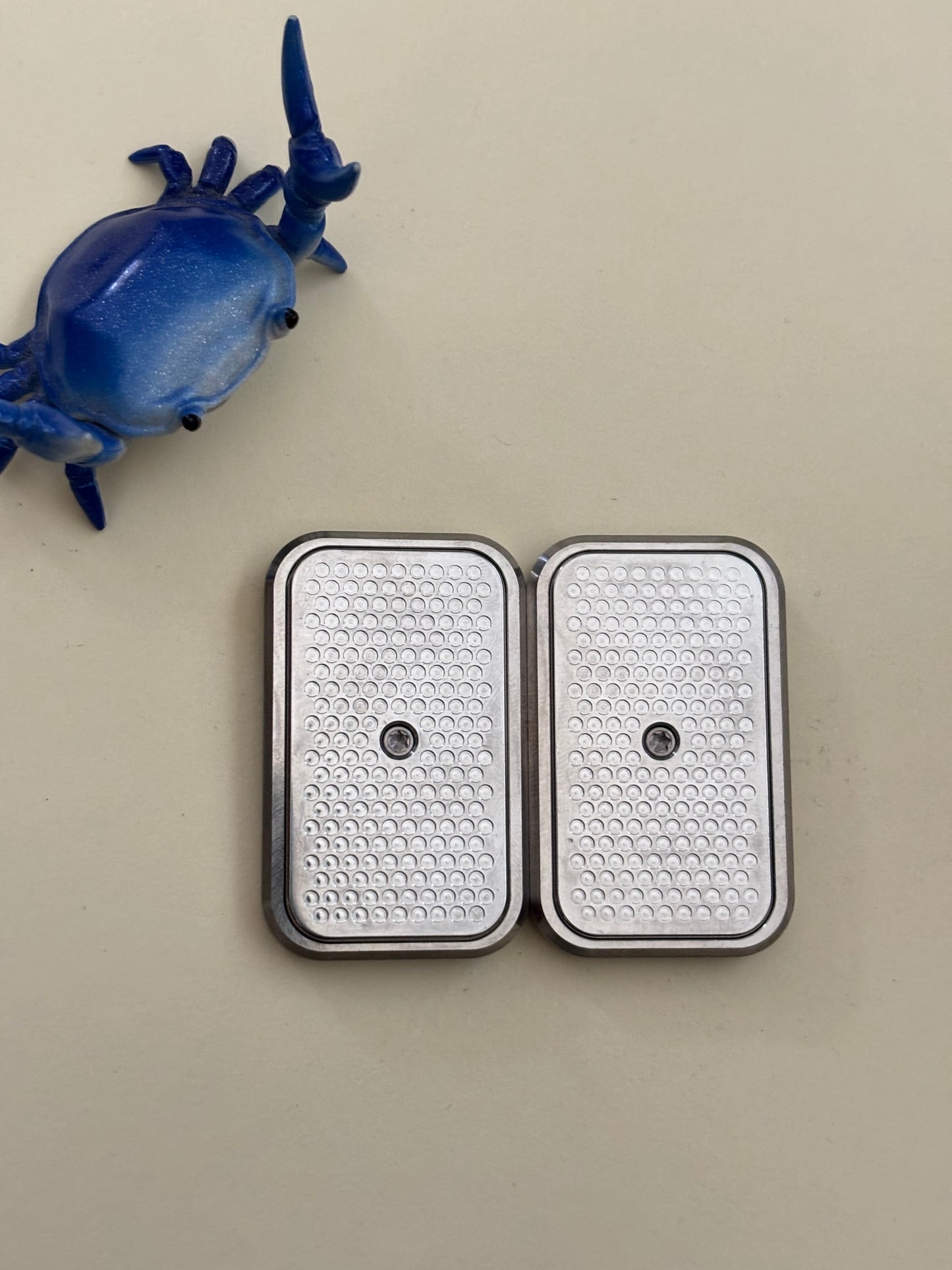 Magnus aero - slider ti with ss screw in plates - fidget toy