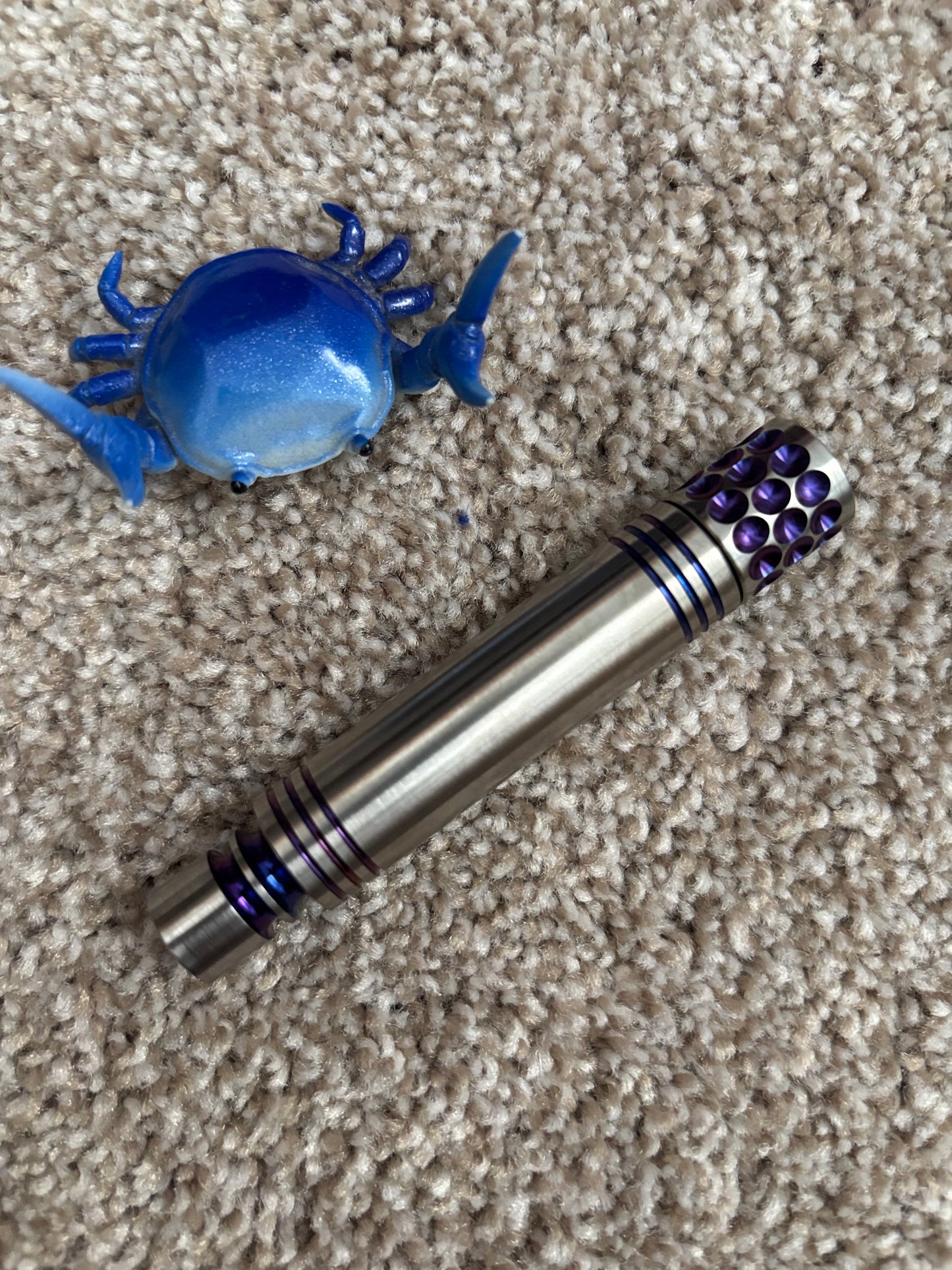 Edge industries - Spin stick / Clicker - TI, hyper glow - fidget toy