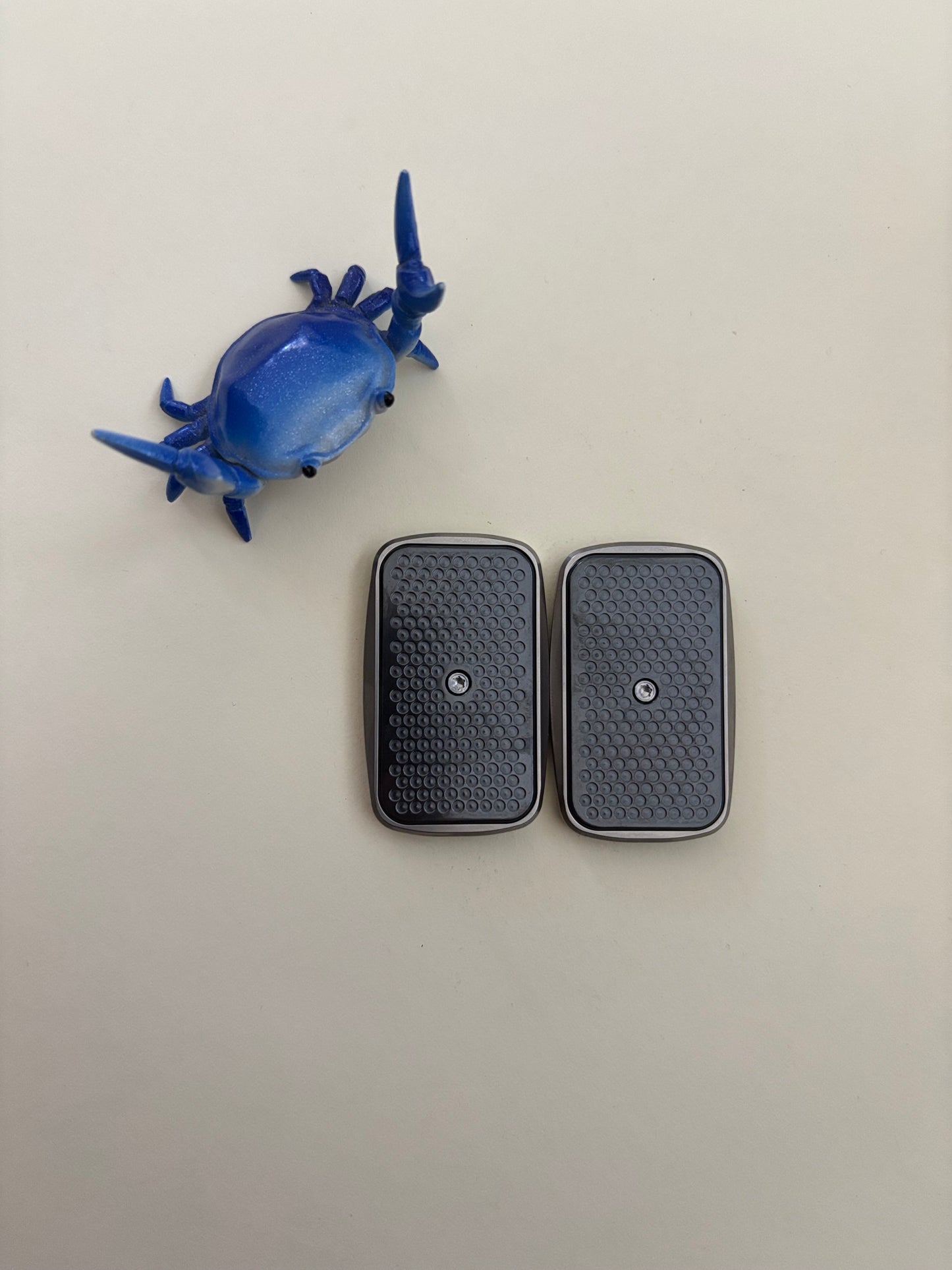 Magnus arc supergrip slider - ti with zirc plate - fidget toy