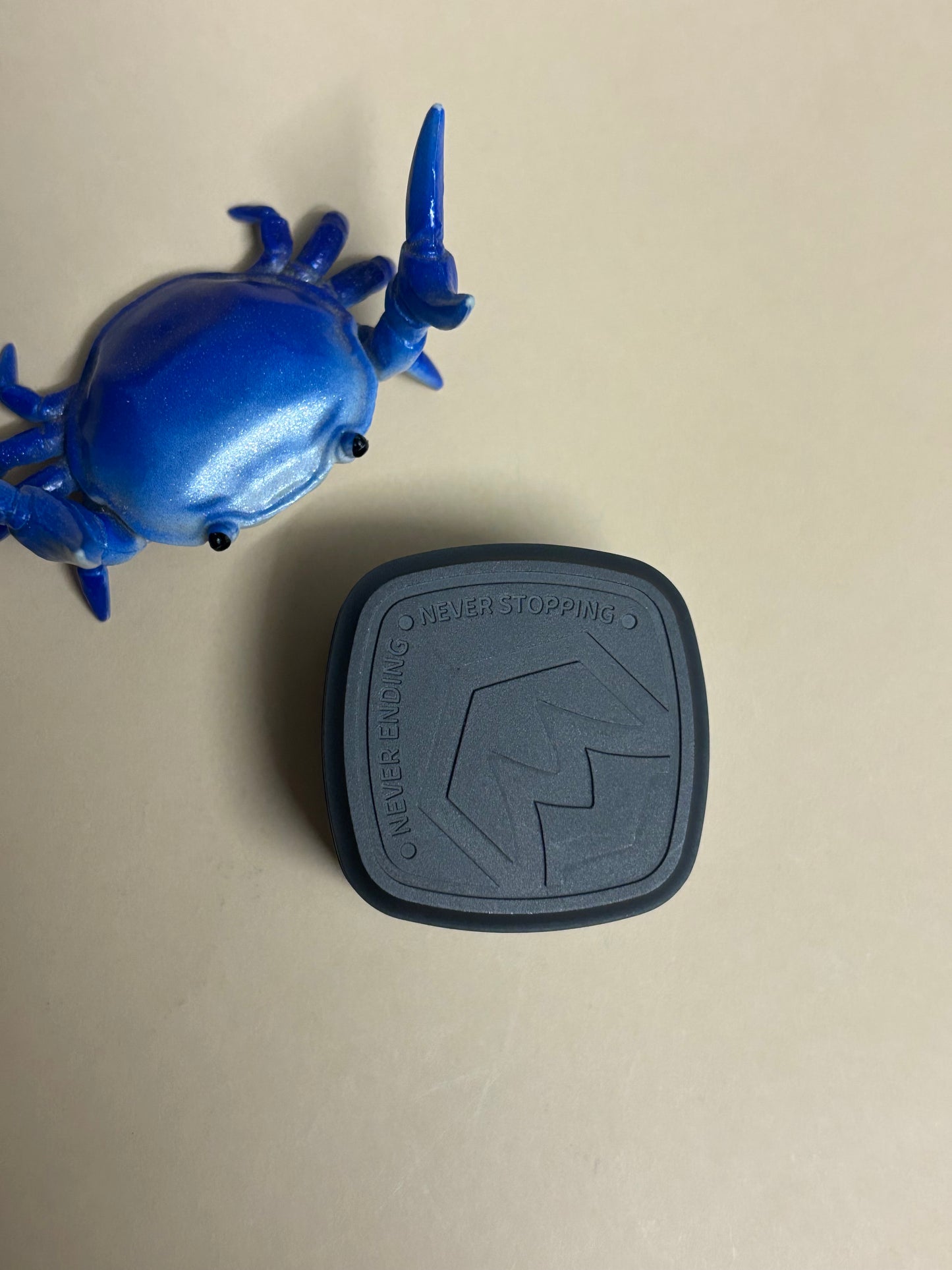 Cosmo 42 x Mackie - Life or Death - zirc - fidget toy