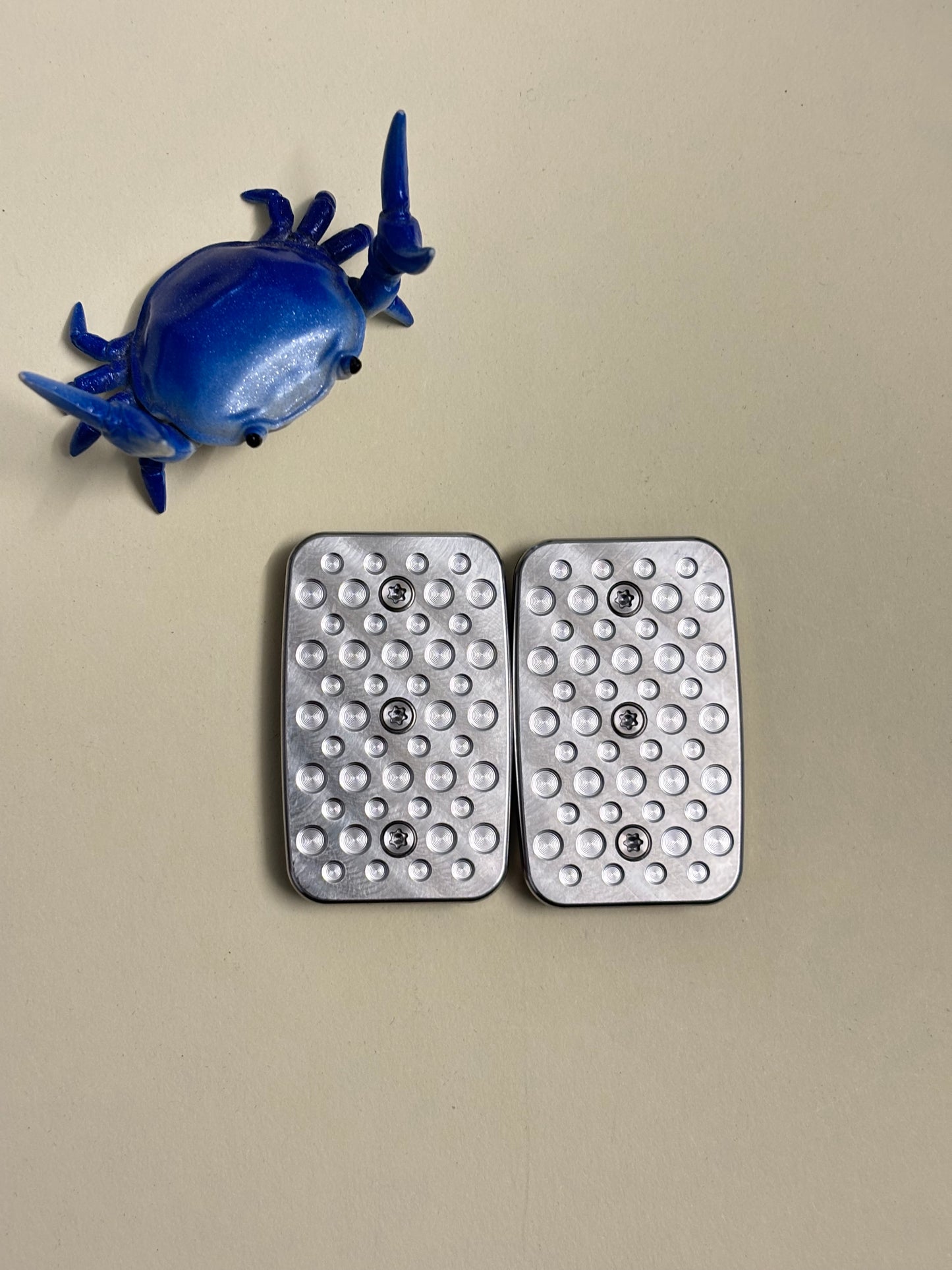 Magnus 3 super turtle slider - zirc with SS plate - fidget toy