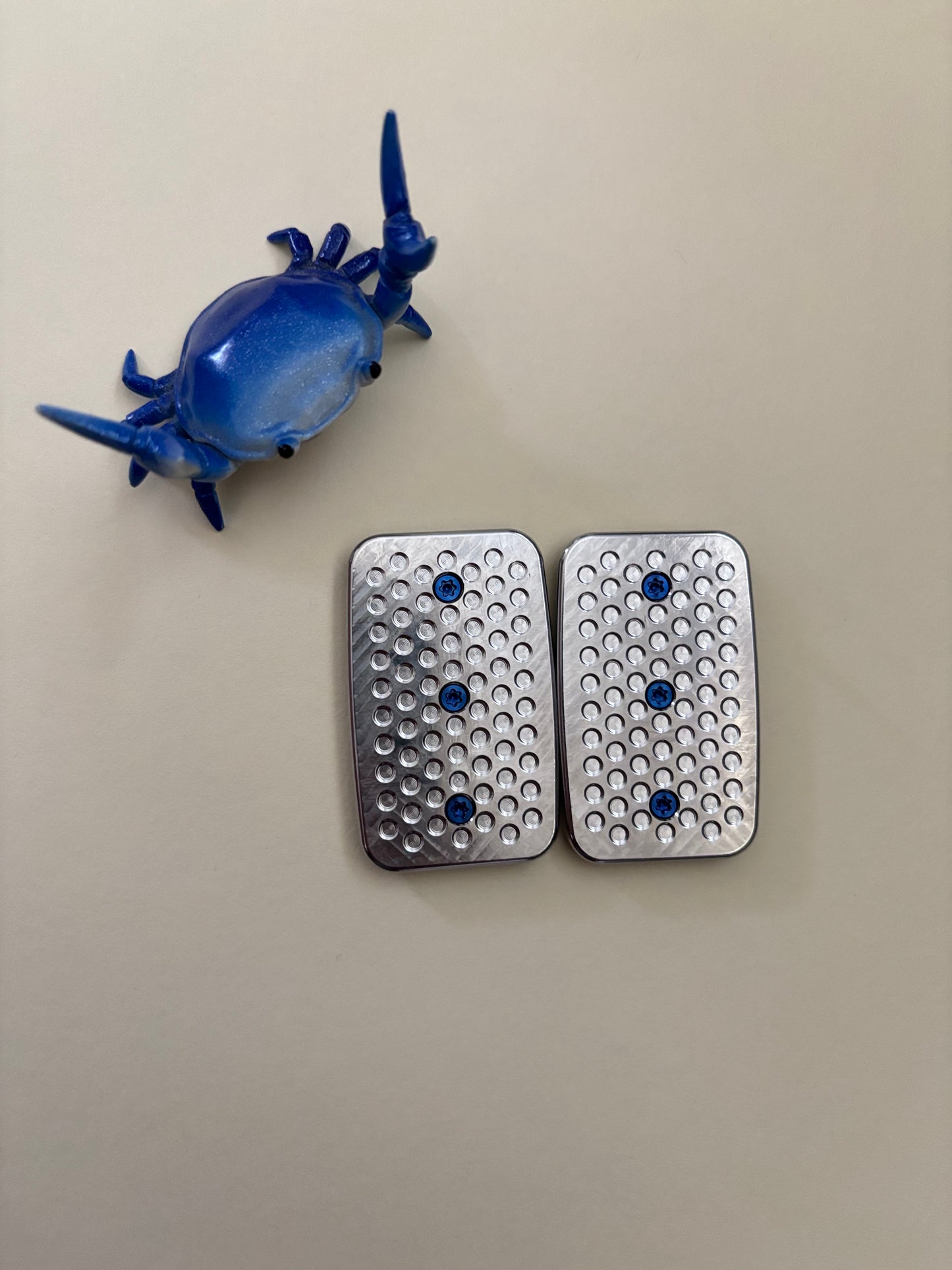 Magnus maglab plain jane Hex - zirc with SS plate - fidget toy