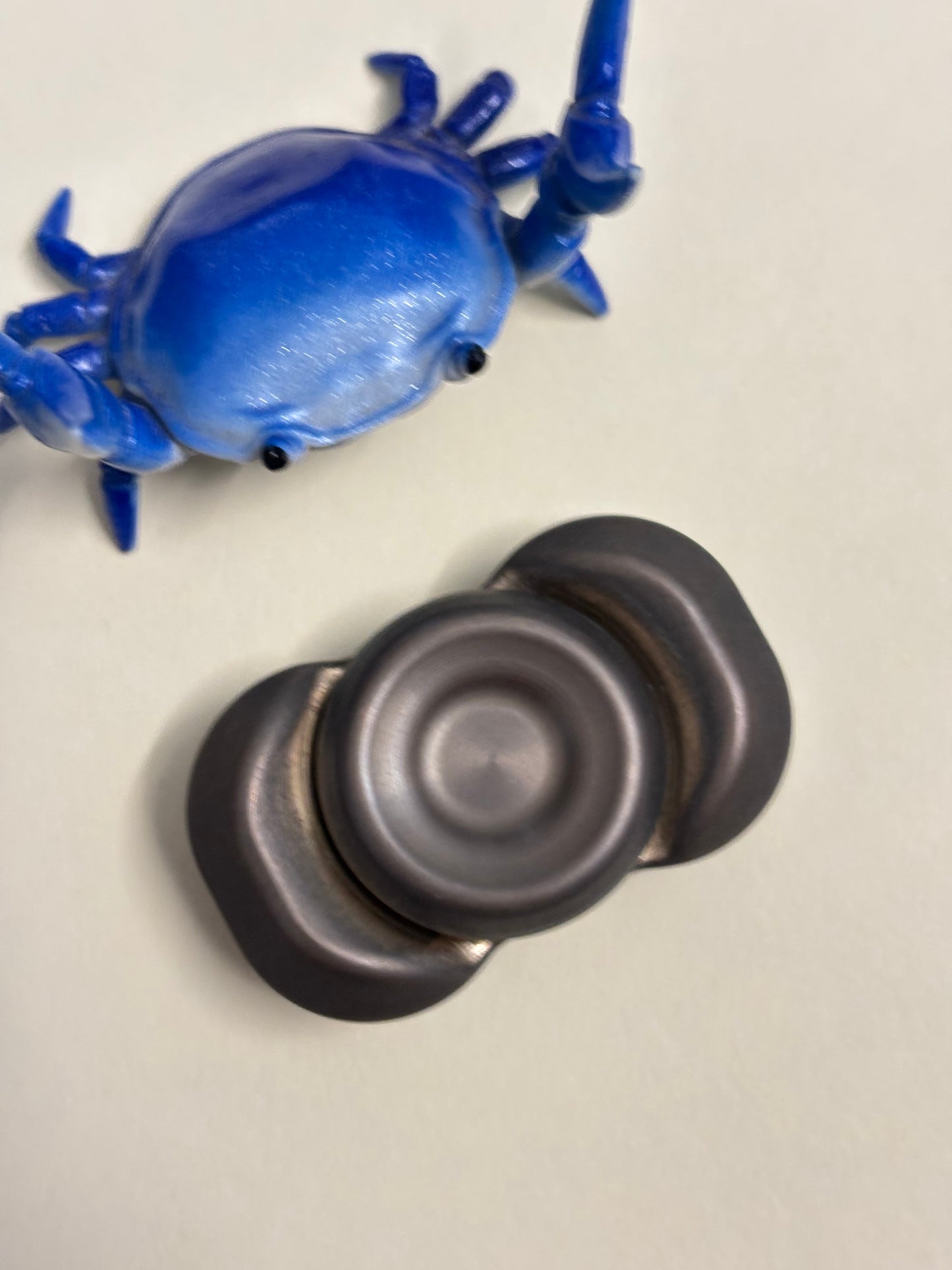 Indy Thicc - chelsea LP-S (954 bronze) - fidget spinner - fidget toy