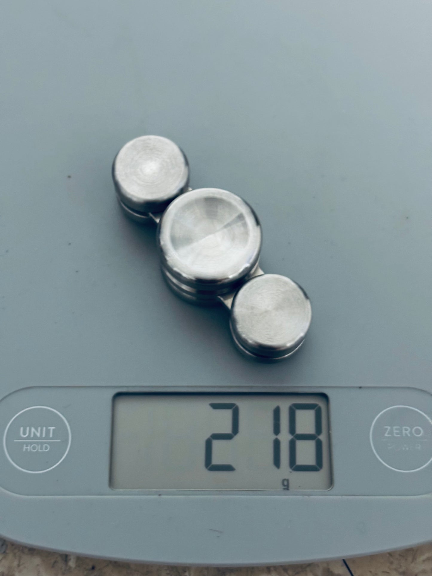 OTTO - Flick bar W with Ti button - fidget spinner - fidget toy