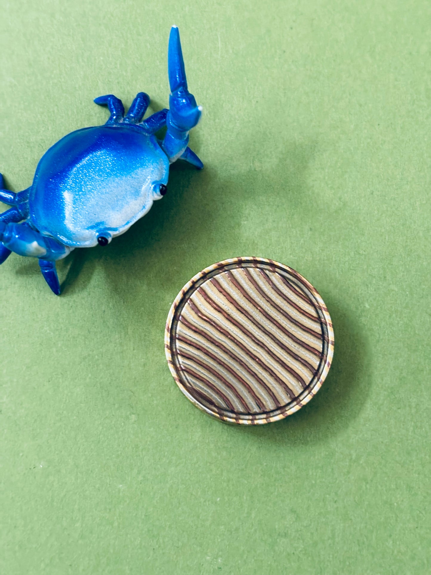 Umburry - etched mokume mid sized - haptic coin - fidget toy