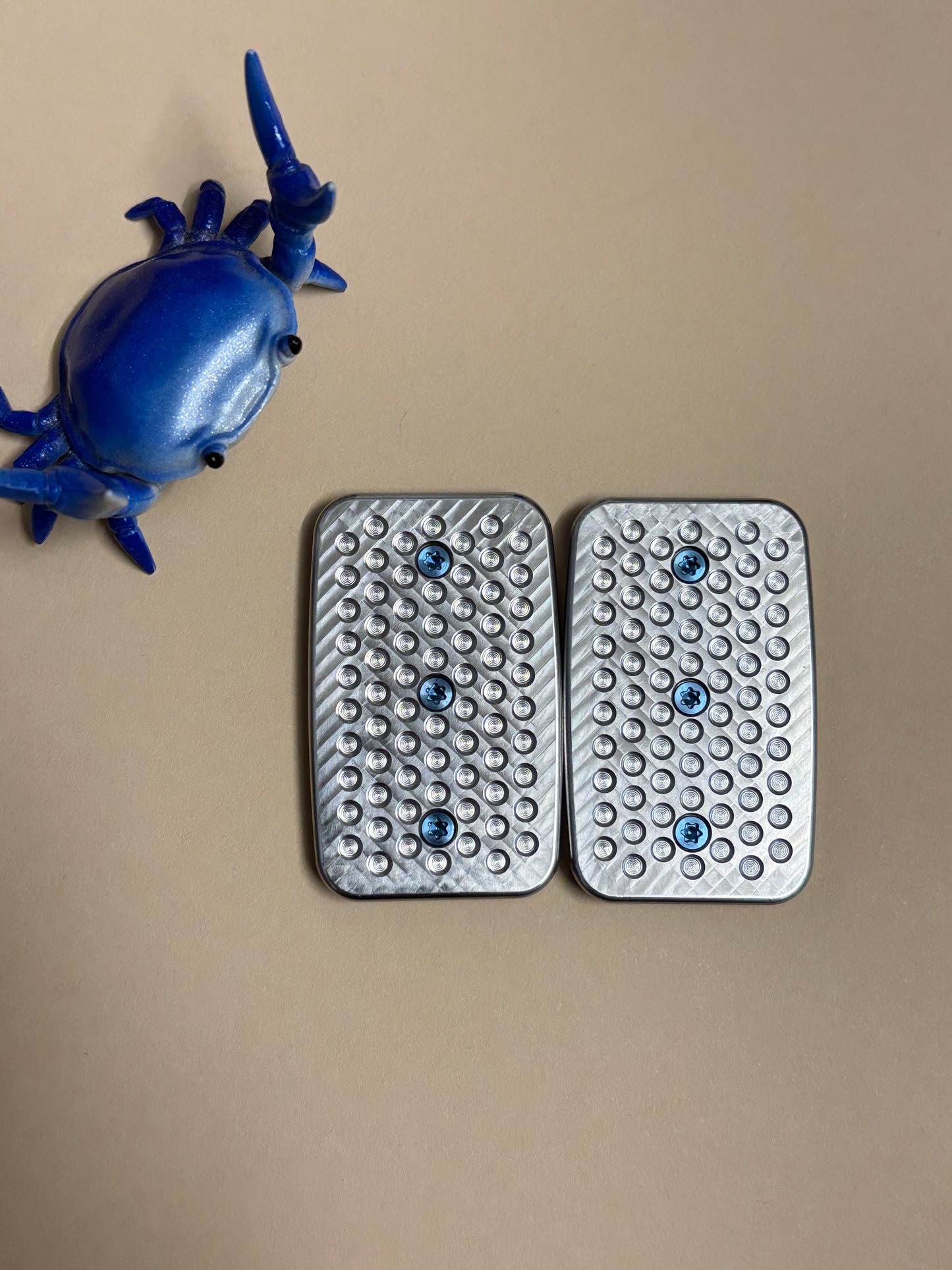 Magnus maglab plain jane Hex- zirc with SS plate - fidget toy