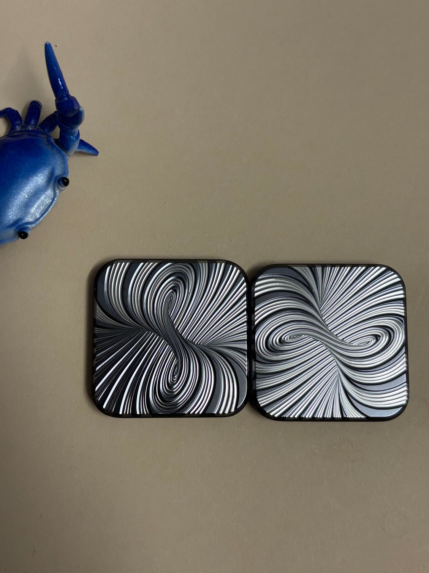Compoform Horizon 3 x 3 - laser etched titanium slider