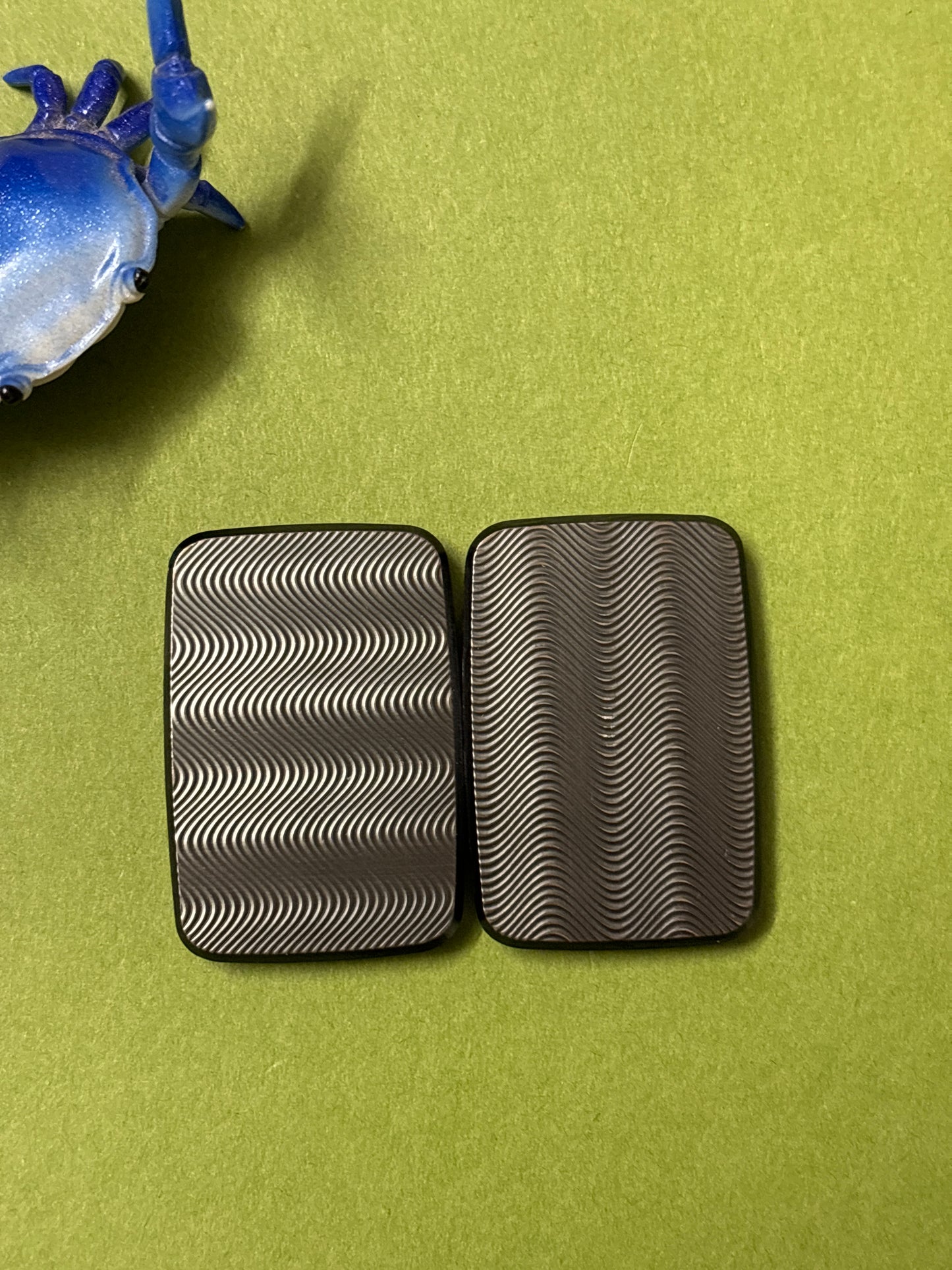 Compoform V3 - laser etched titanium slider