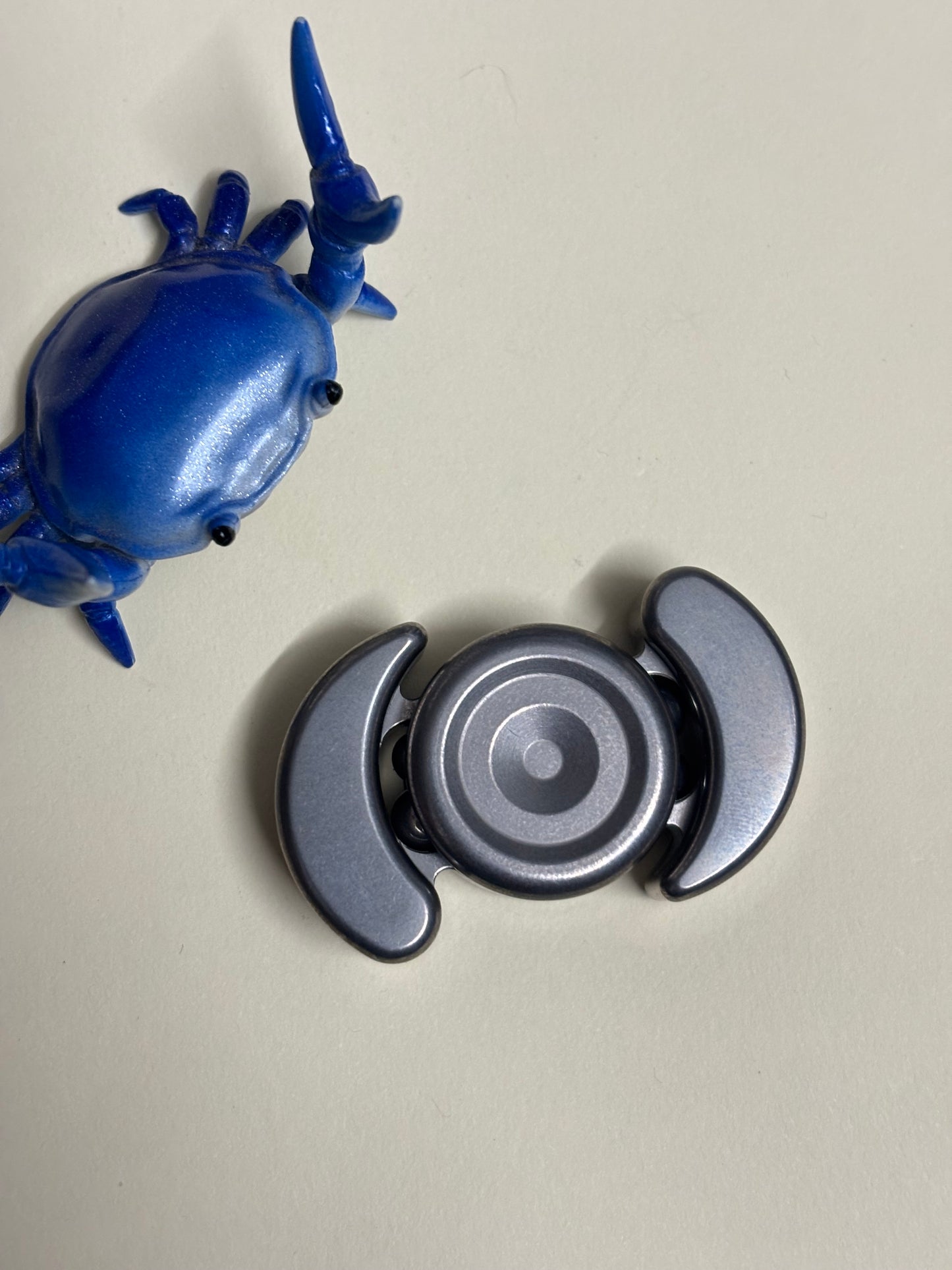 Magic play magatama - tungsten - haptic fidget toy - fidget slider