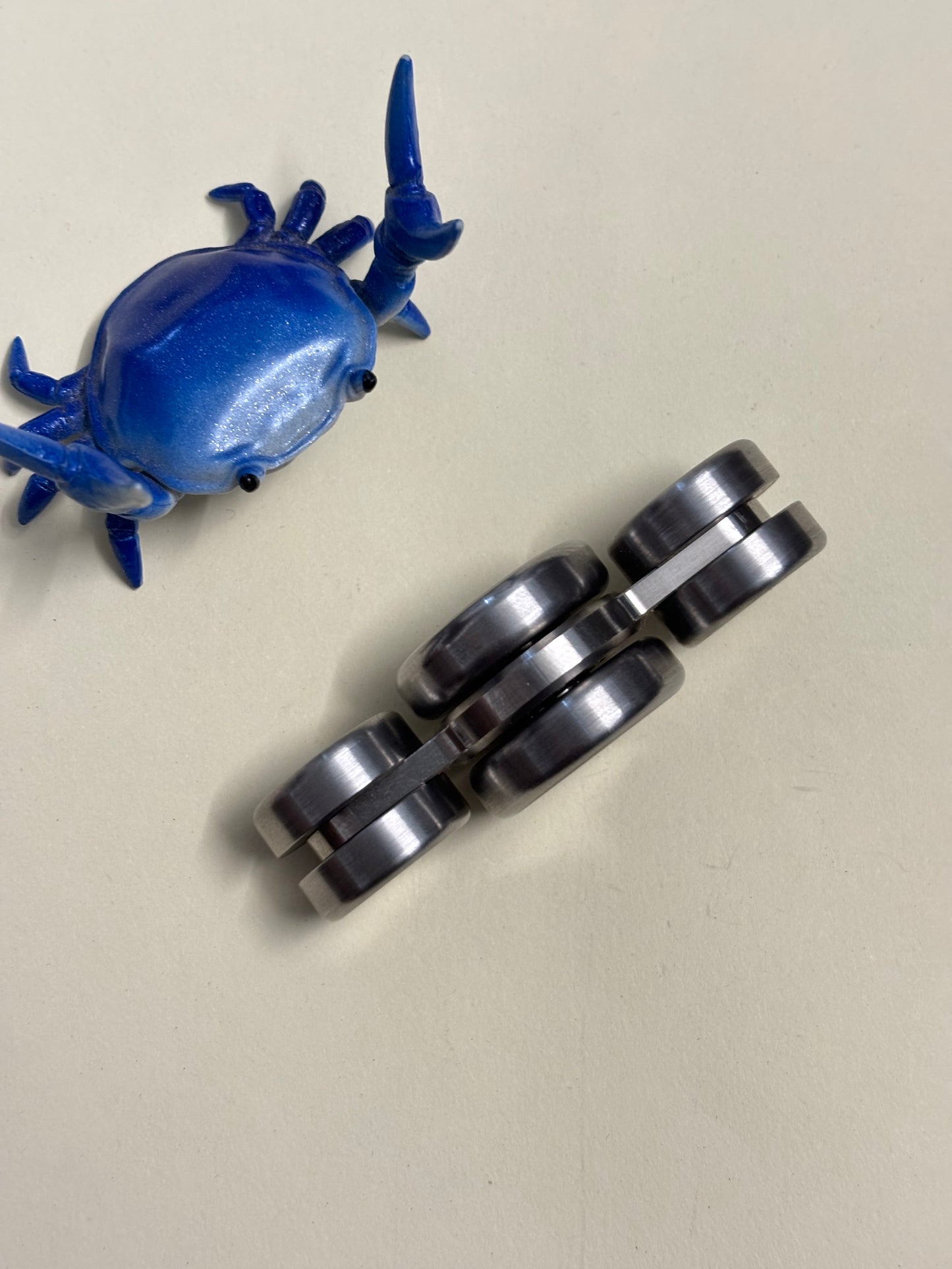 OTTO - Flick bar W with Ti button - fidget spinner - fidget toy