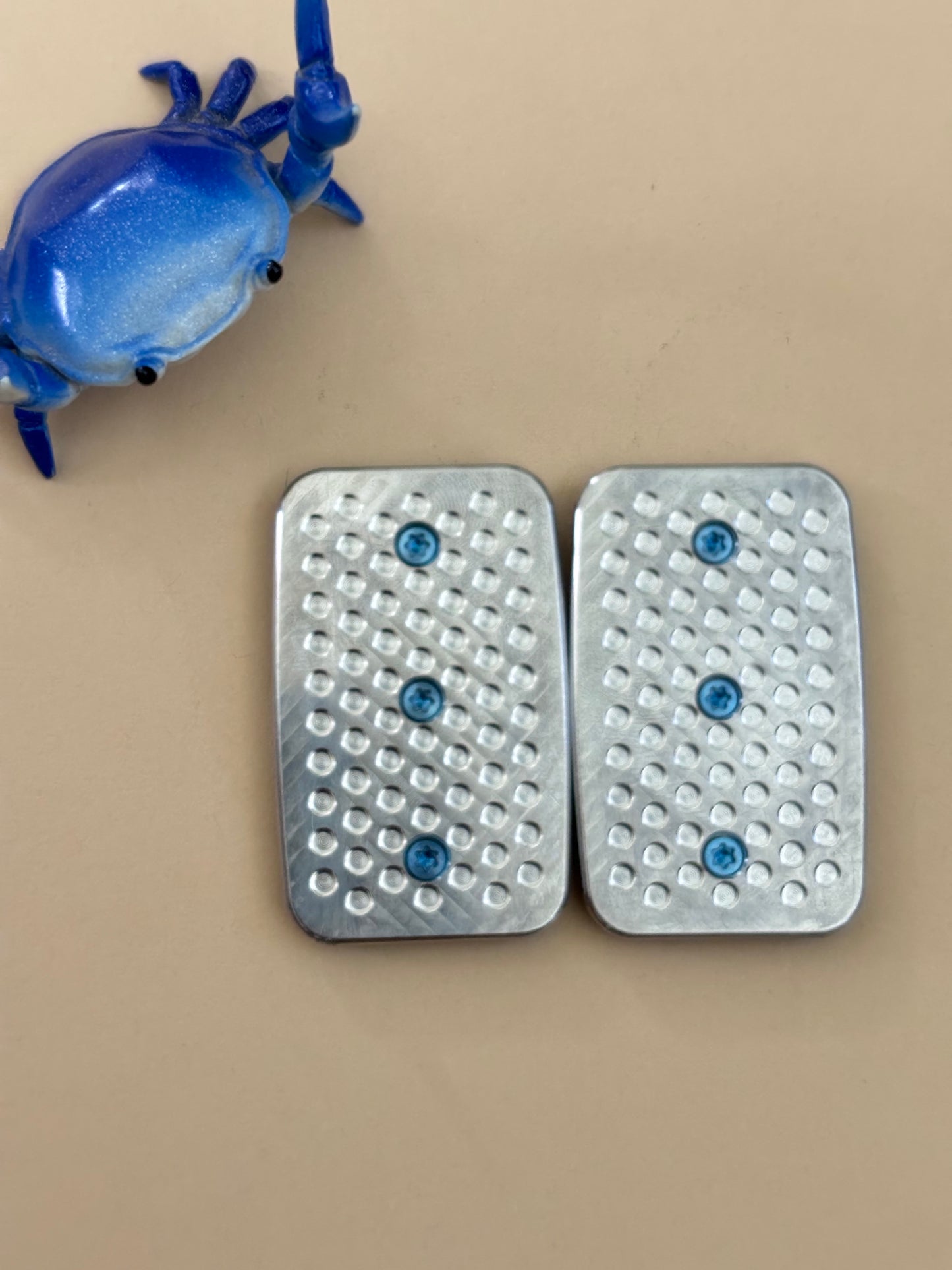 Magnus maglab plain jane dots - zirc with SS plate - fidget toy