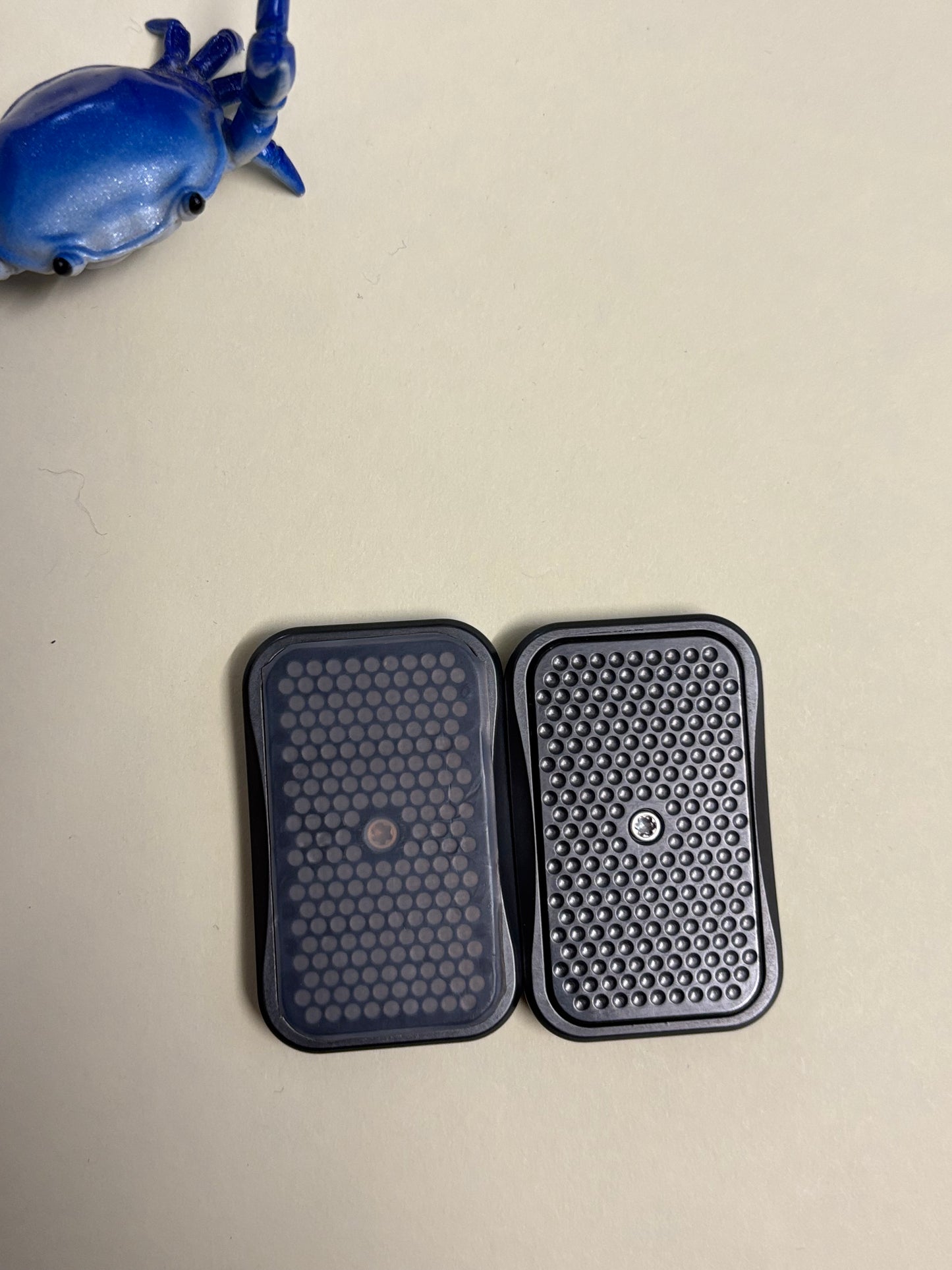 Magnus - glide - zirc / zirc - slider - fidget slider