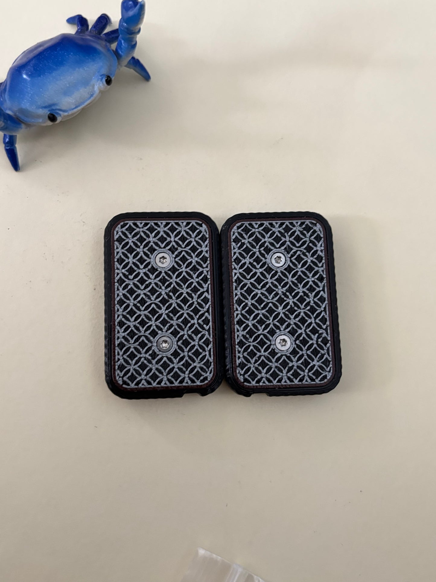 Sakura EDC tough tank puchicon - 3 click - fidget slider