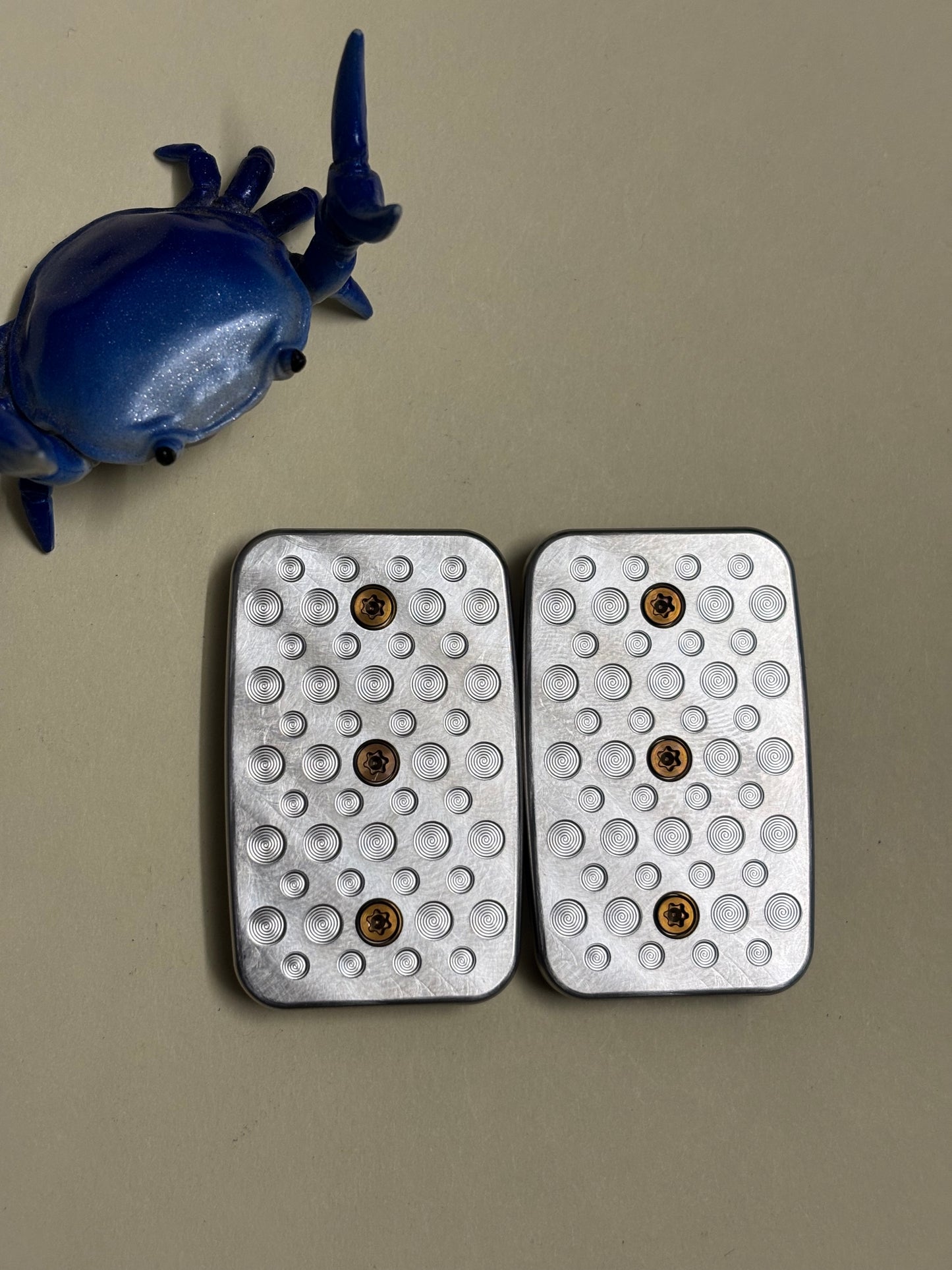 Magnus 3 super turtle slider - zirc with SS plate - fidget toy