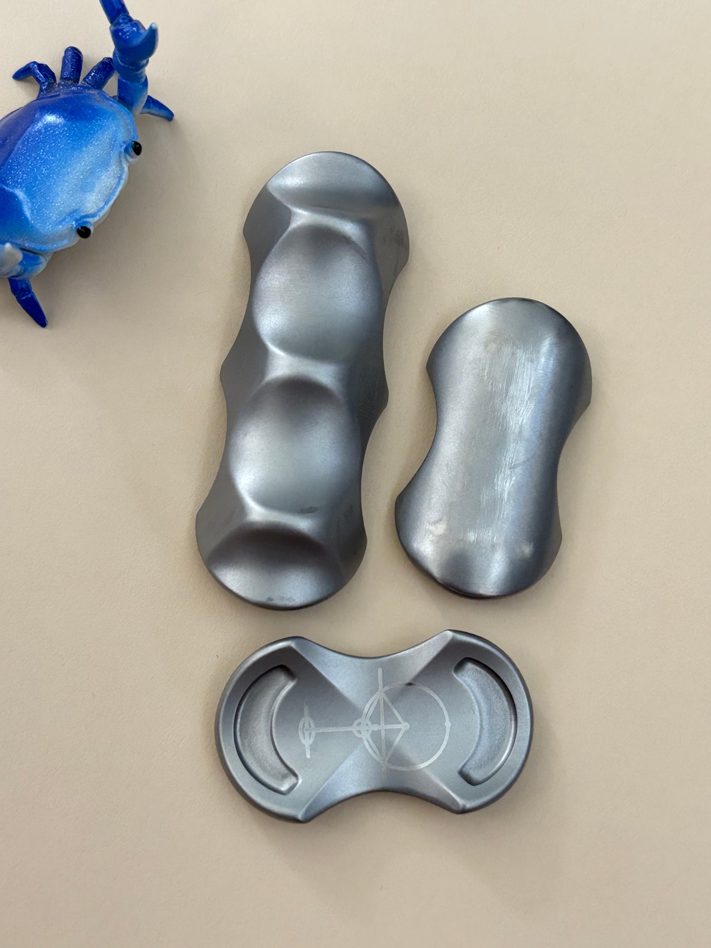 Crux by la grange - satin TI - Fidget toy
