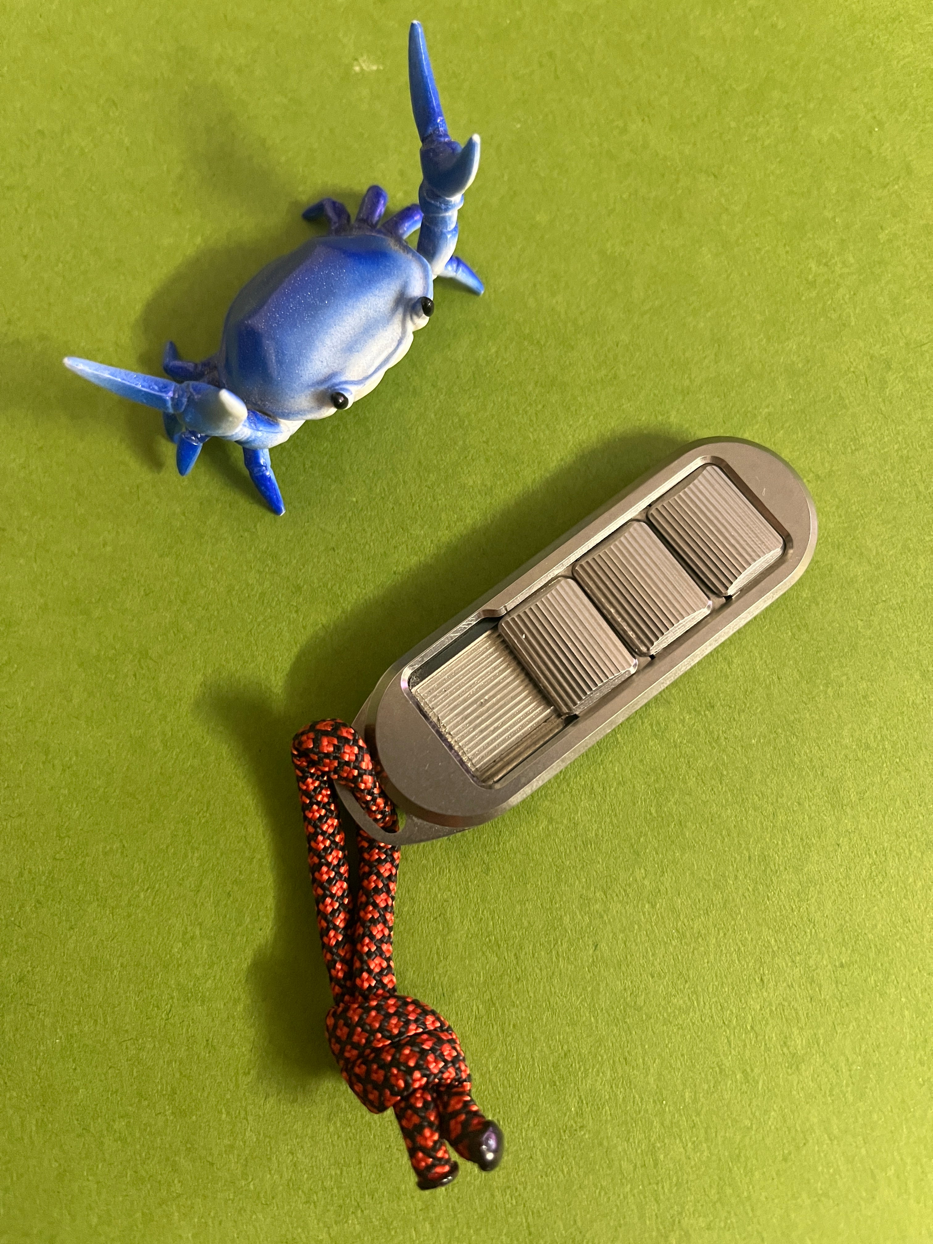 Compoform bean V2 - titanium slider/ clicker - fidget toy – Plants Wake ...
