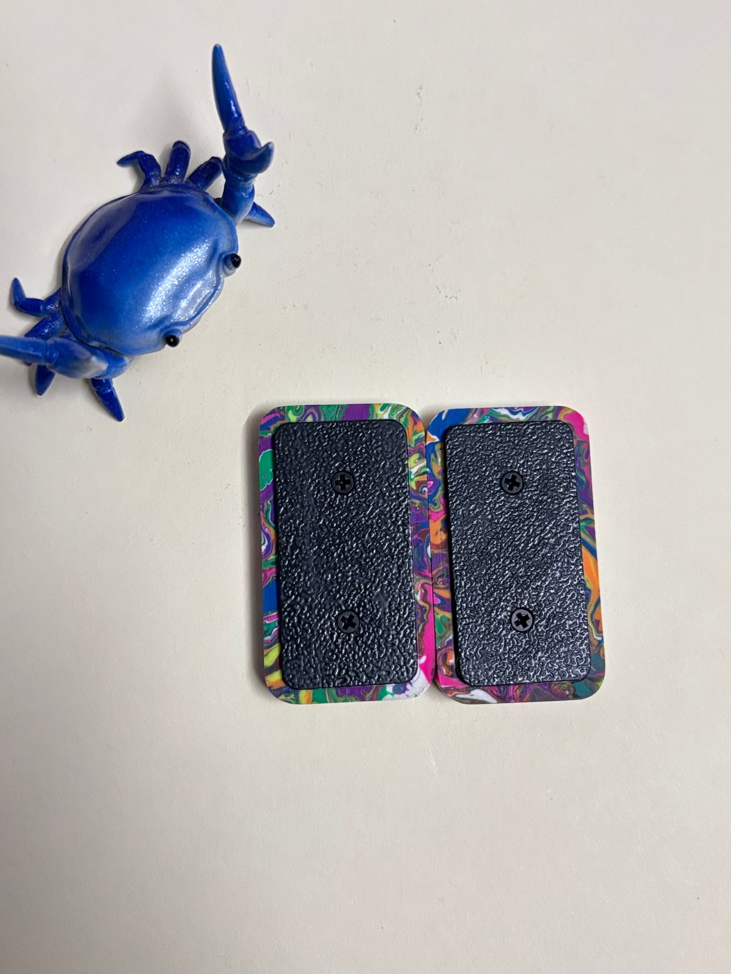 Novel carry - tile - fidget slider