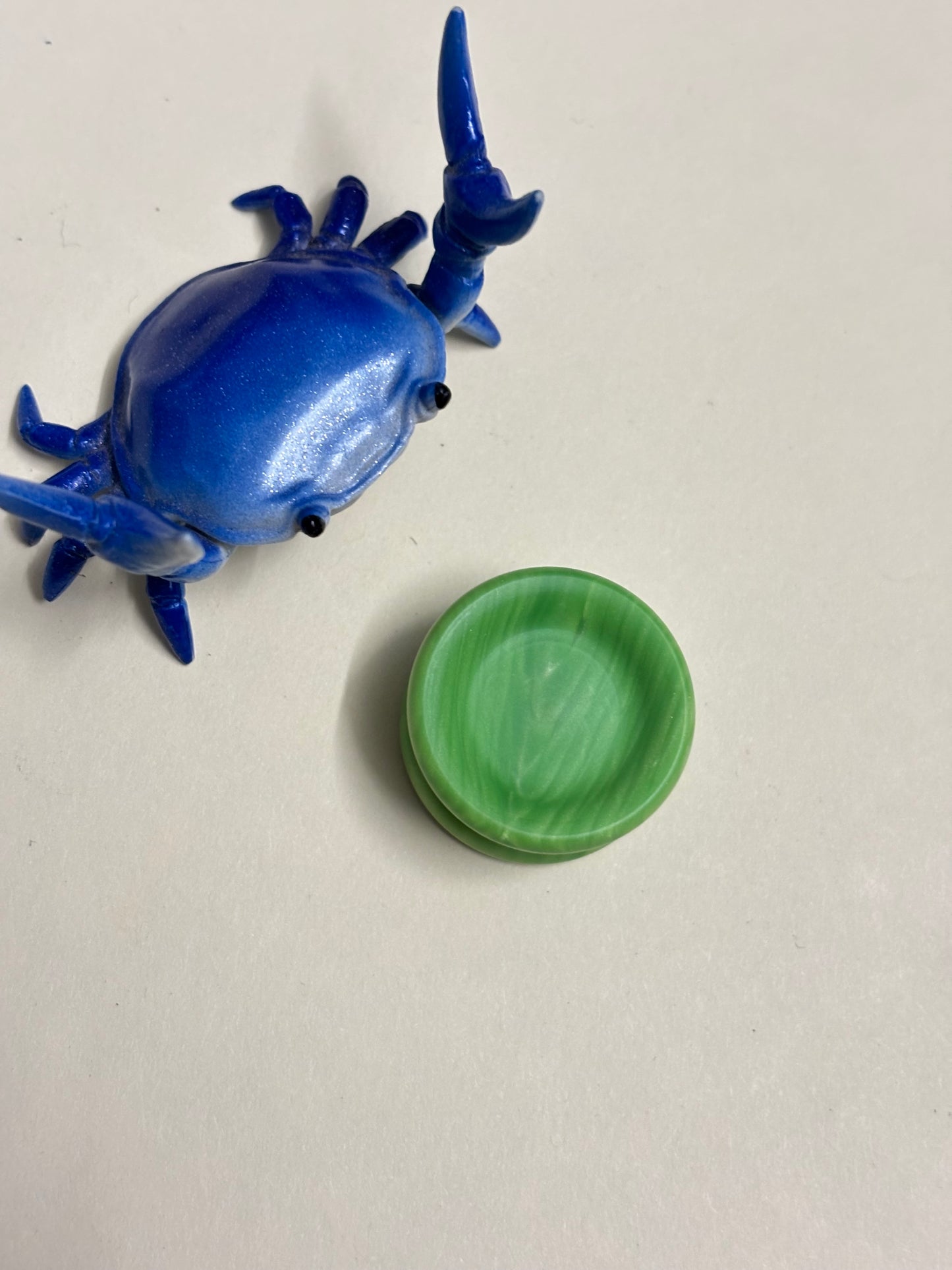 Indythicc - resin? button - 24 x 14mm button - fidget spinner - Fidget toy