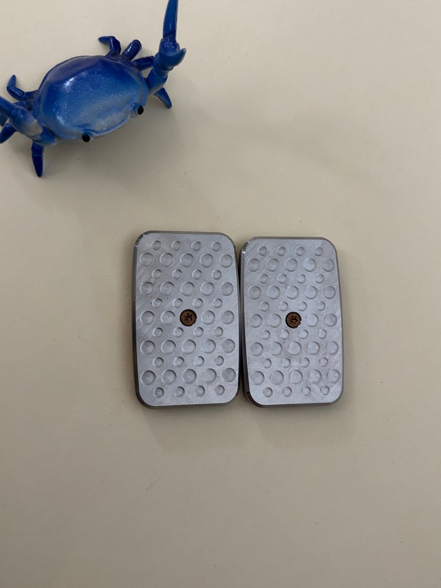 Magnus skelly hex squash toad - slider Zirc - fidget toy