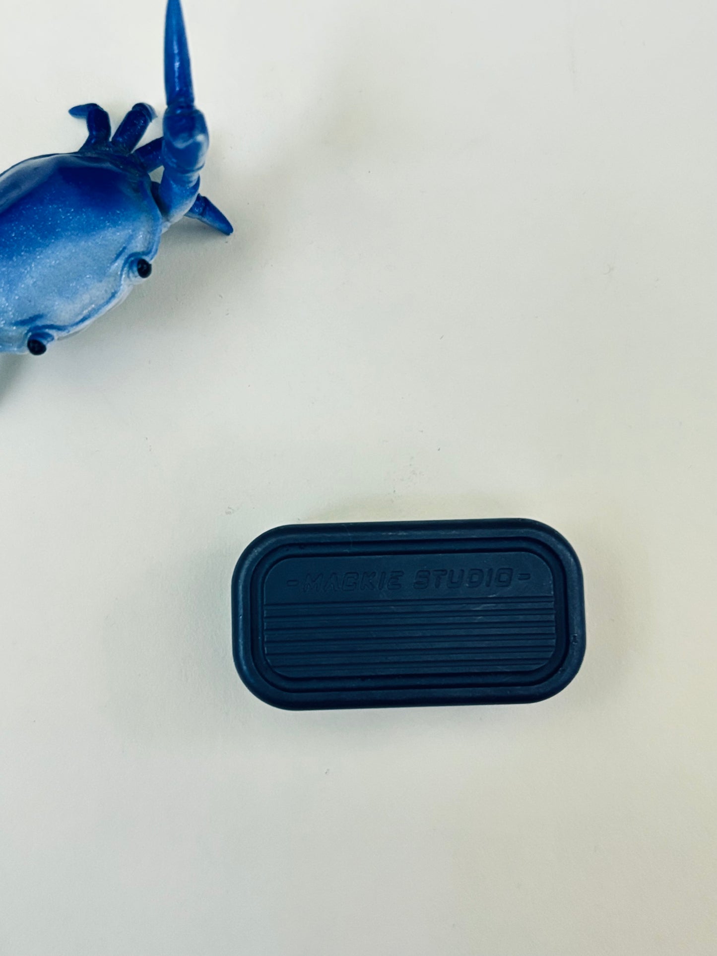 Mackie CP3 zirc - magnetic slider - fidget toy