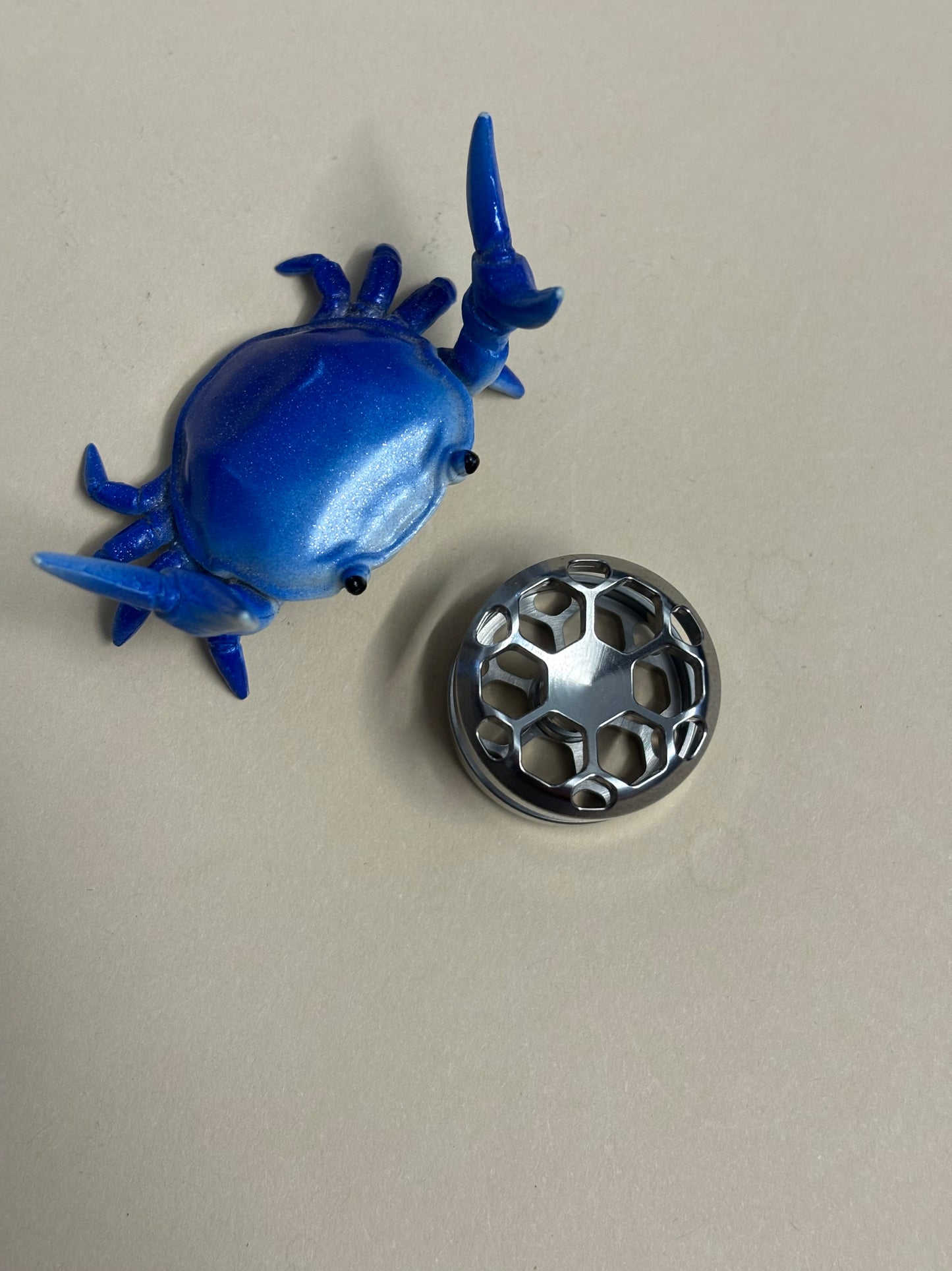 KAP Hex thick skeletonized 24.5 x 19.5mm - W - fidget spinner - fidget toy