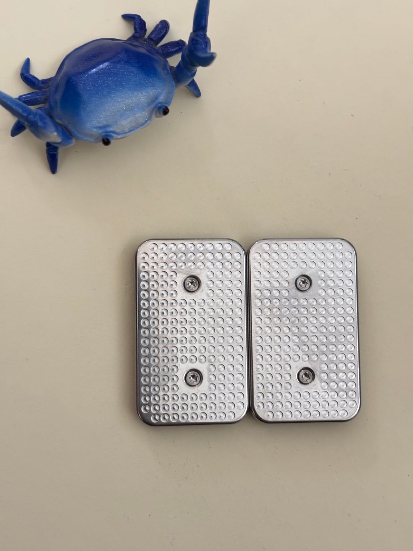 Magnus superx - 3 click slider - zirc with stainless steel screw plate - fidget toy