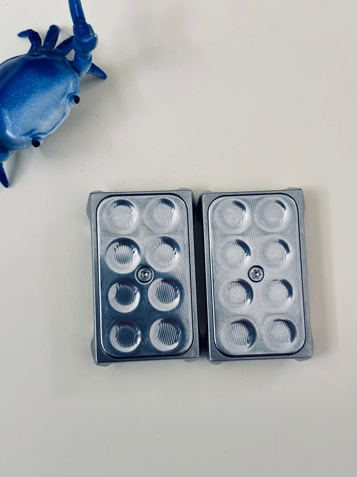 Magnus spider - slider Titanium with SS plates - fidget toy