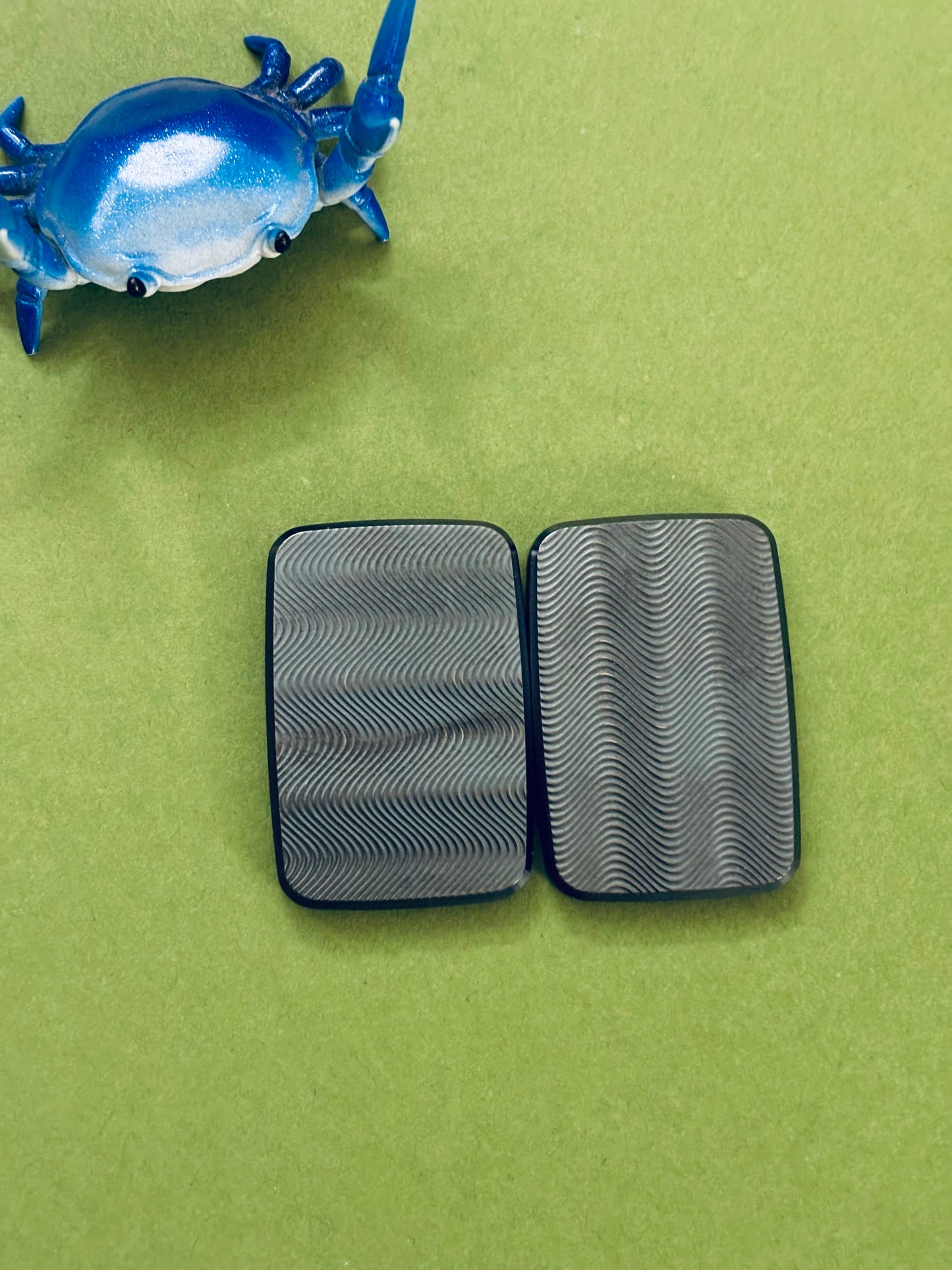 Compoform V3 - laser etched titanium slider