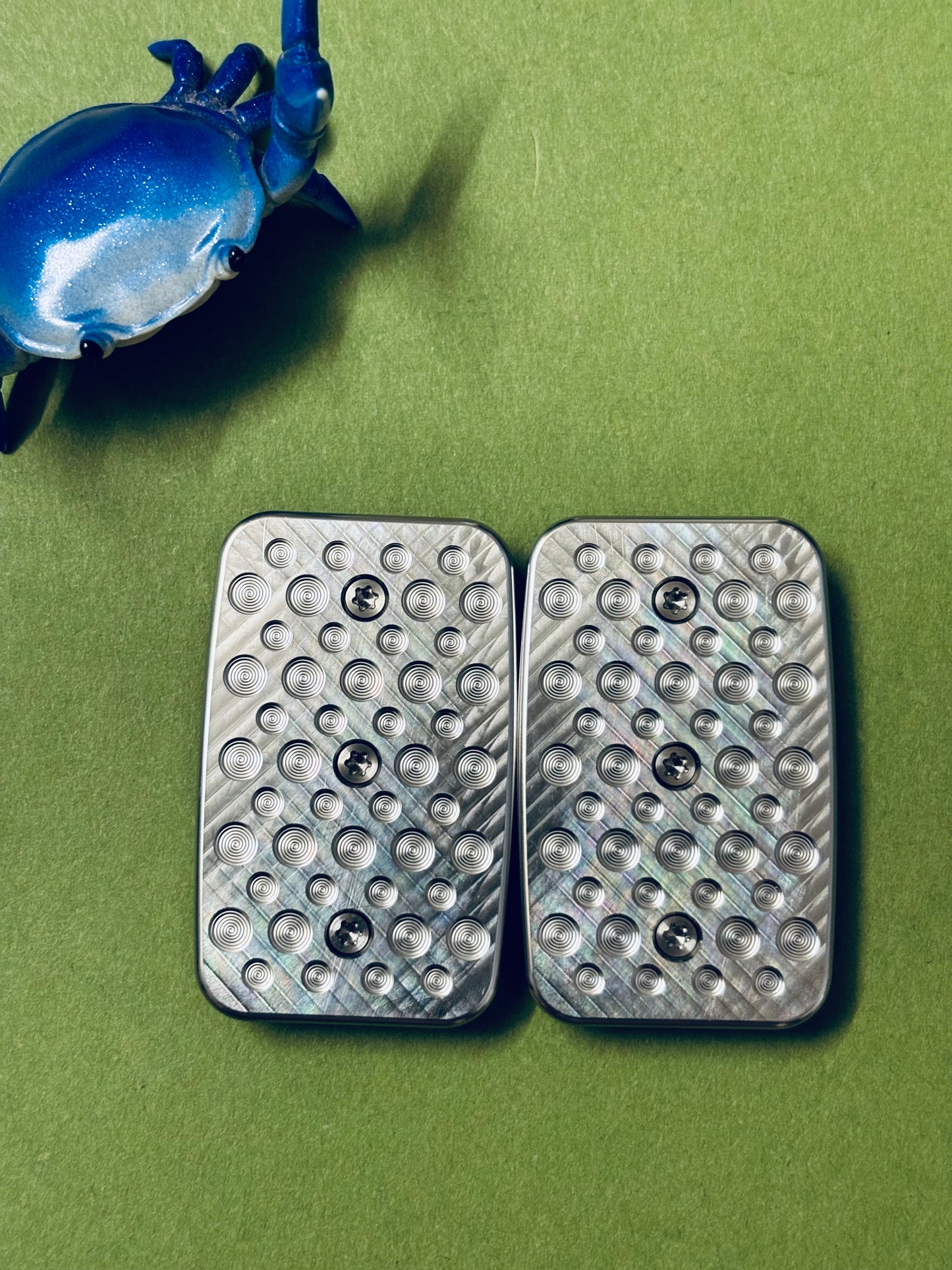 Magnus maglab supergrub - wacky fiber with SS plate - fidget toy