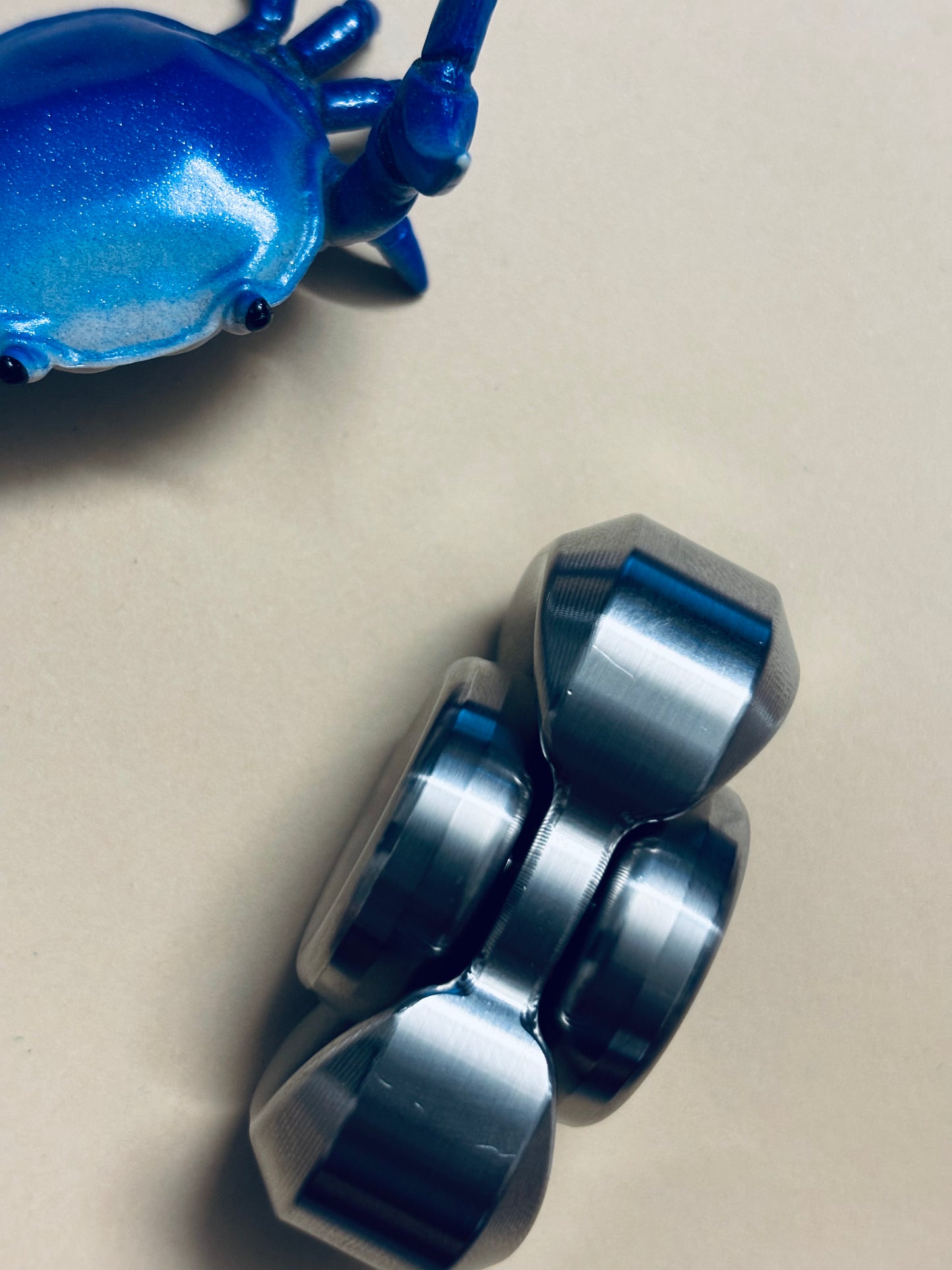 Indy Thicc - Chelsea SF - SS - fidget spinner - fidget toy