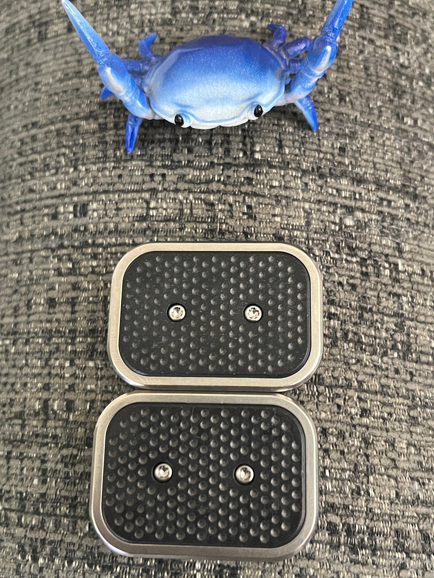 Magnus TI smooth toad slider with black Teflon plates - 2 click