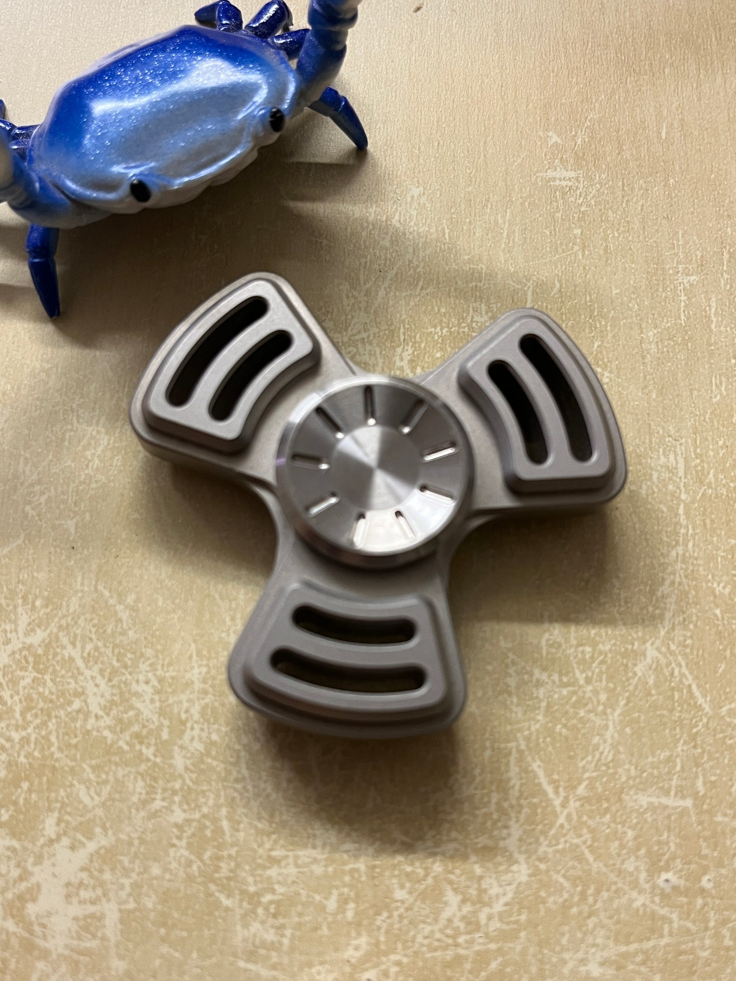Thraxx SS tri spinner - Fidget toy - fidget spinner