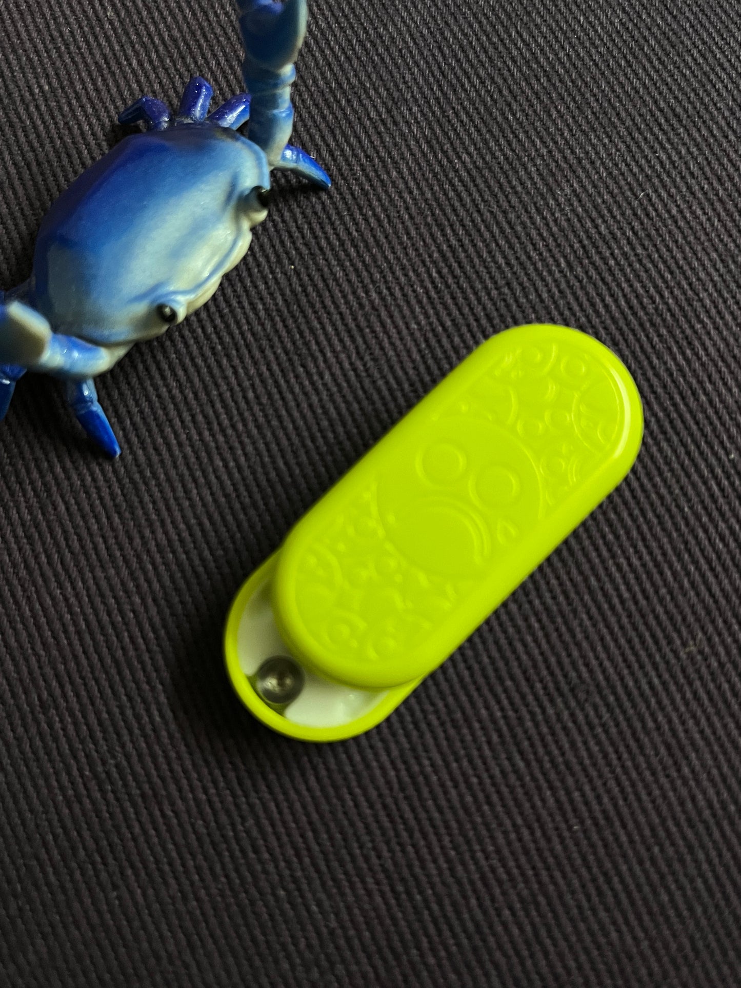 topb corian - slider / clicker / worry stone