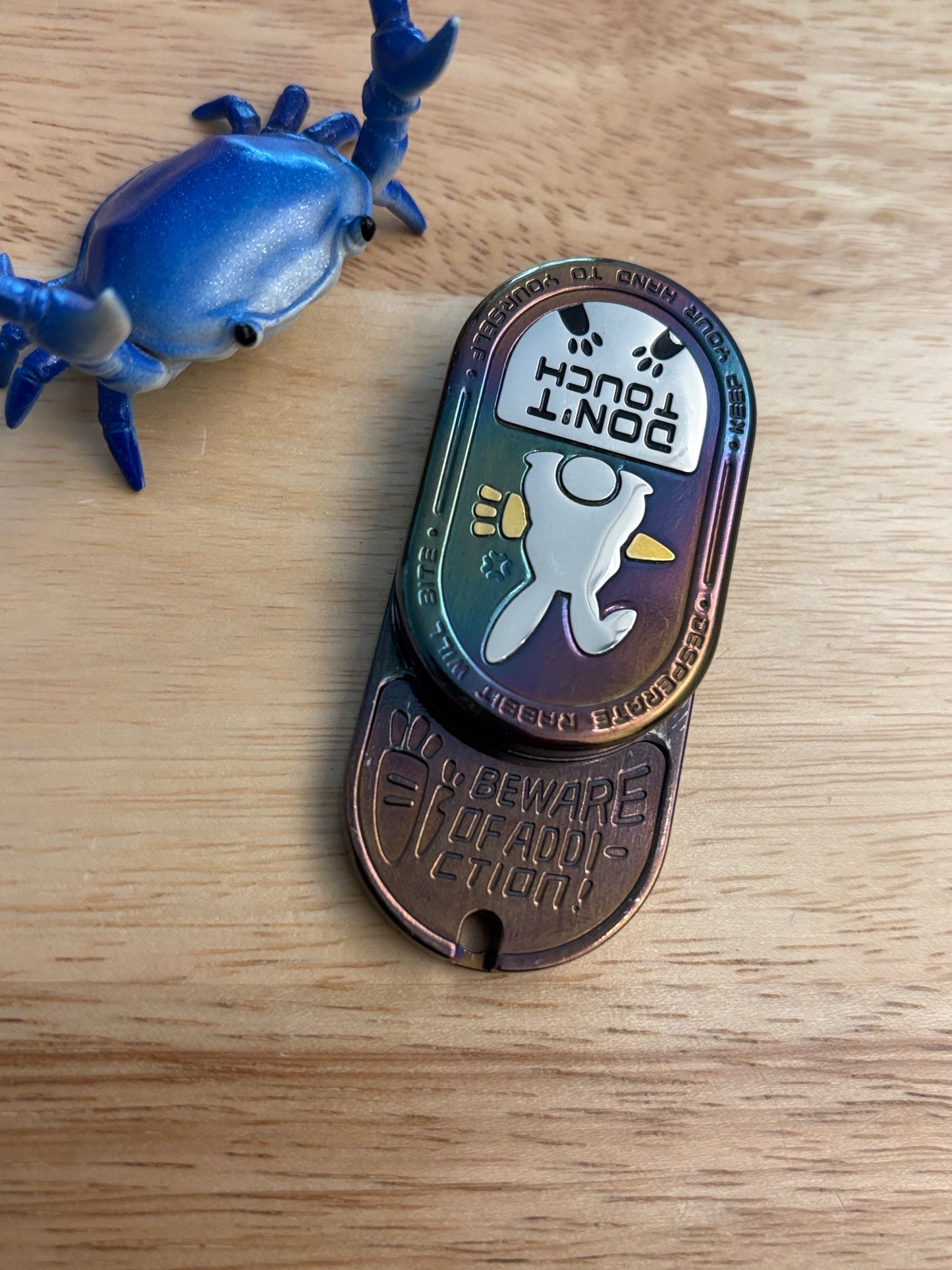 MOT Groove rabbit - zirc oil slick fidget toy