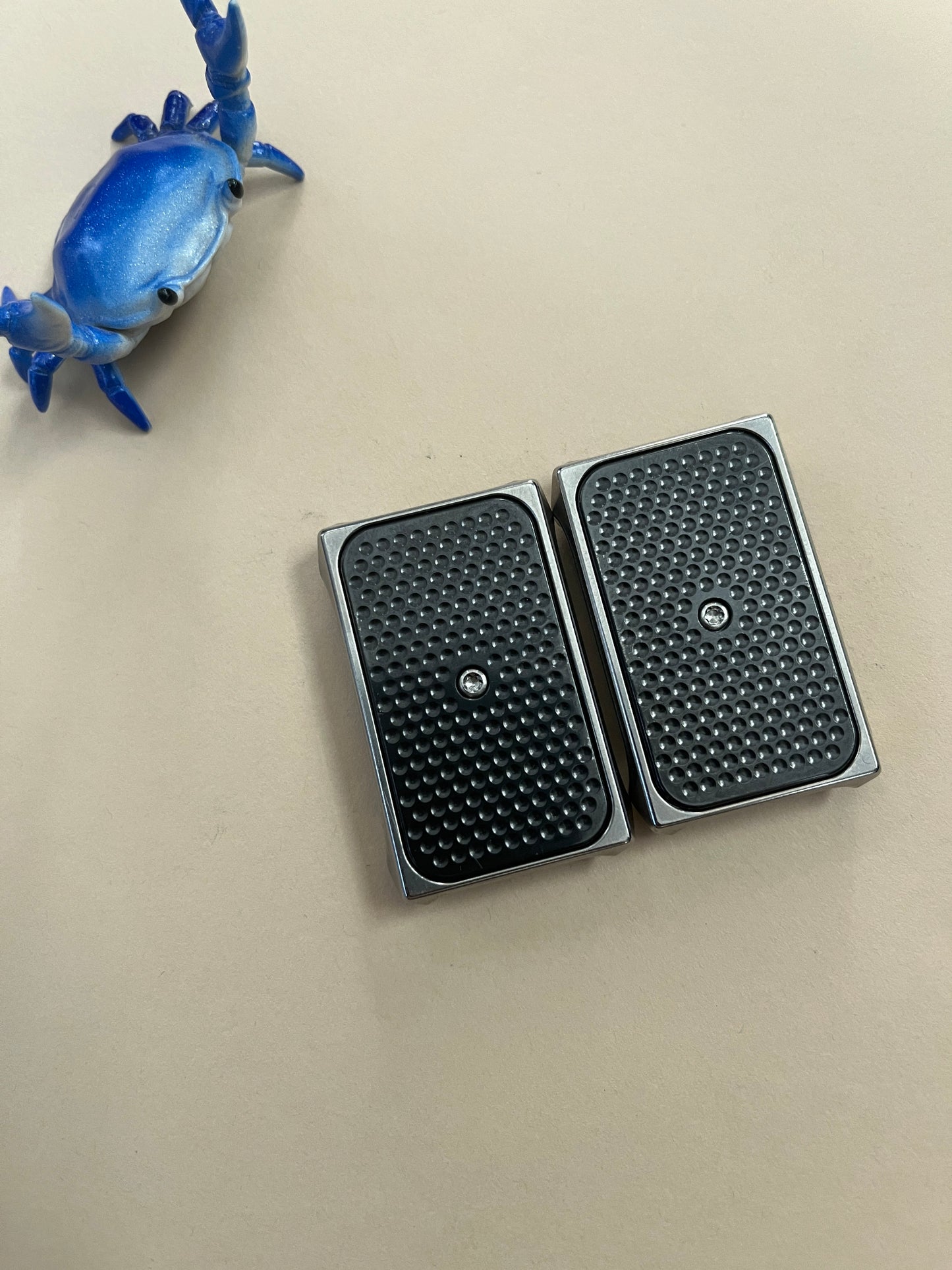 Magnus spider - slider Titanium with zirc screw in plates - fidget toy