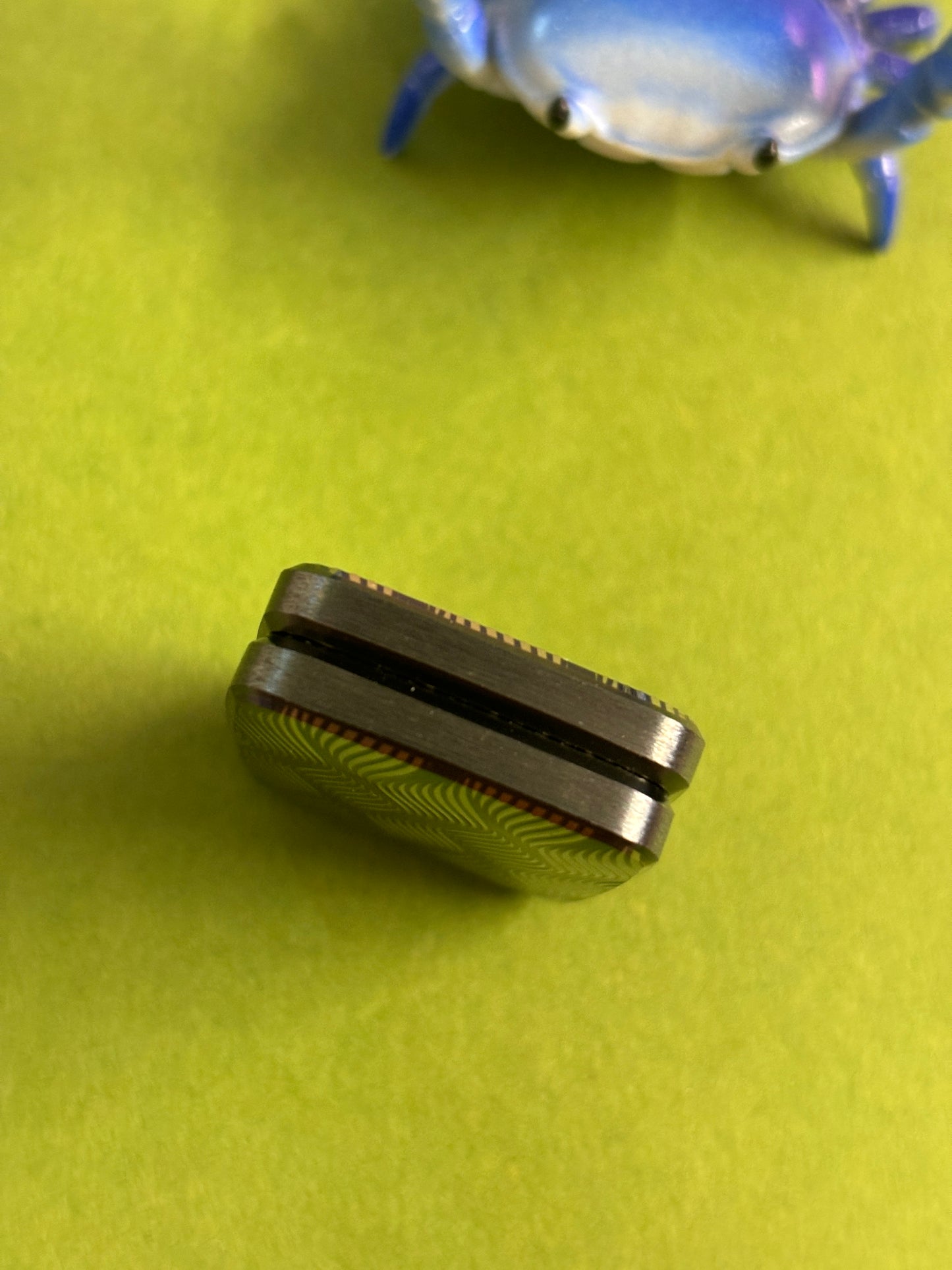 Compoform V3 Nuevo - laser etched titanium slider