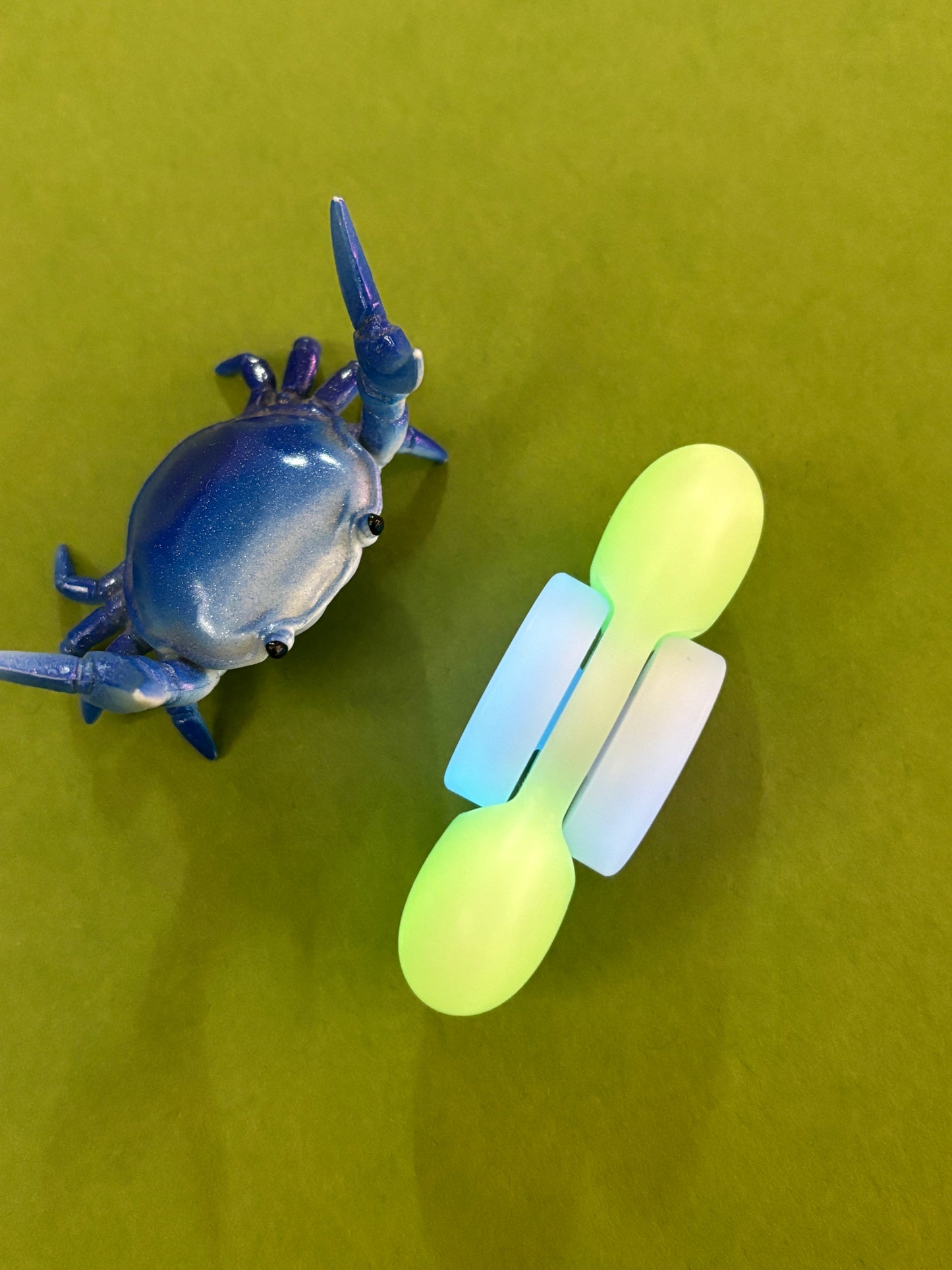 LIC edamame - turboglow - - fidget spinner - fidget toy