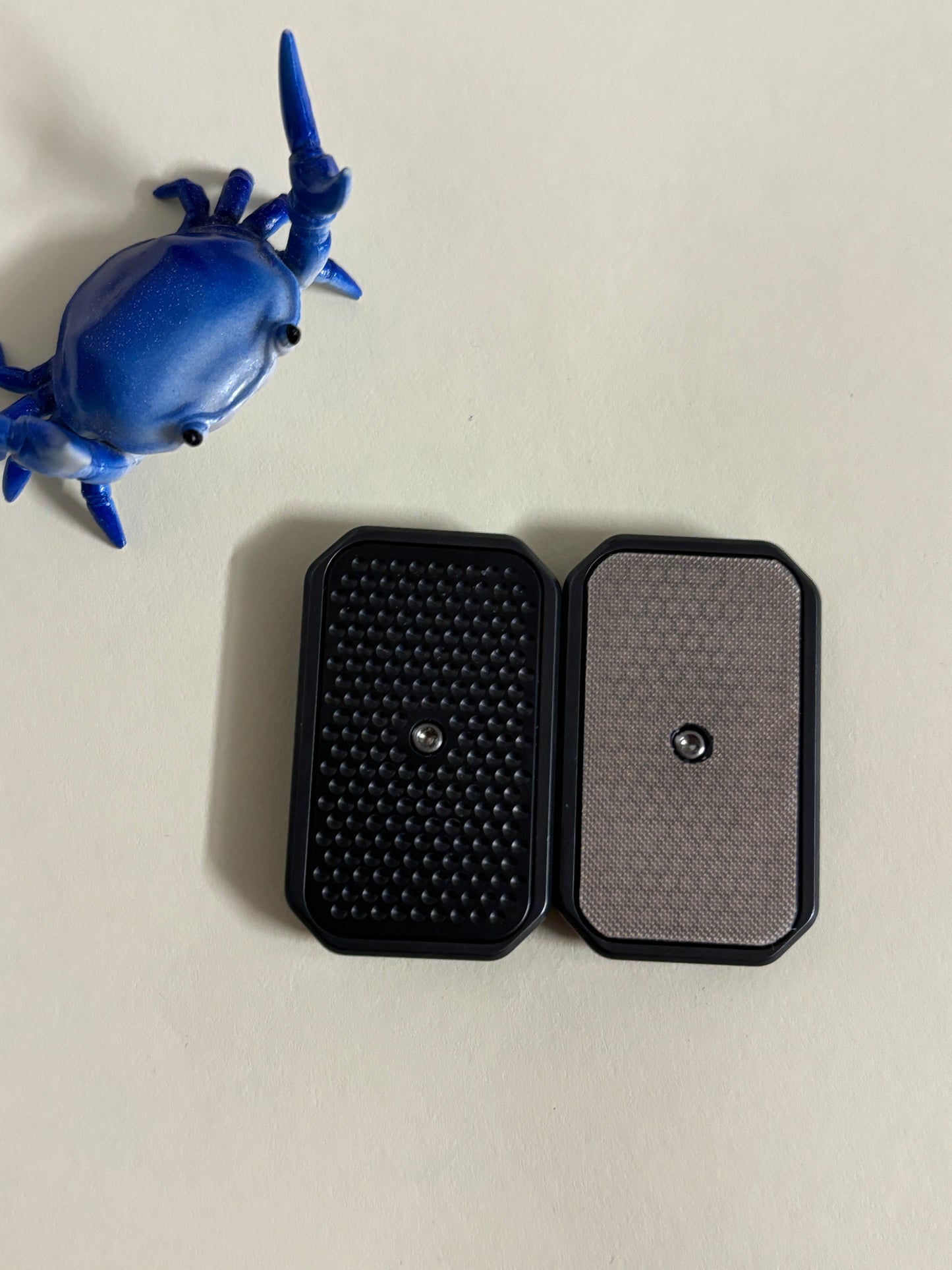 Magnus zirc King crab slider with zirconium plates