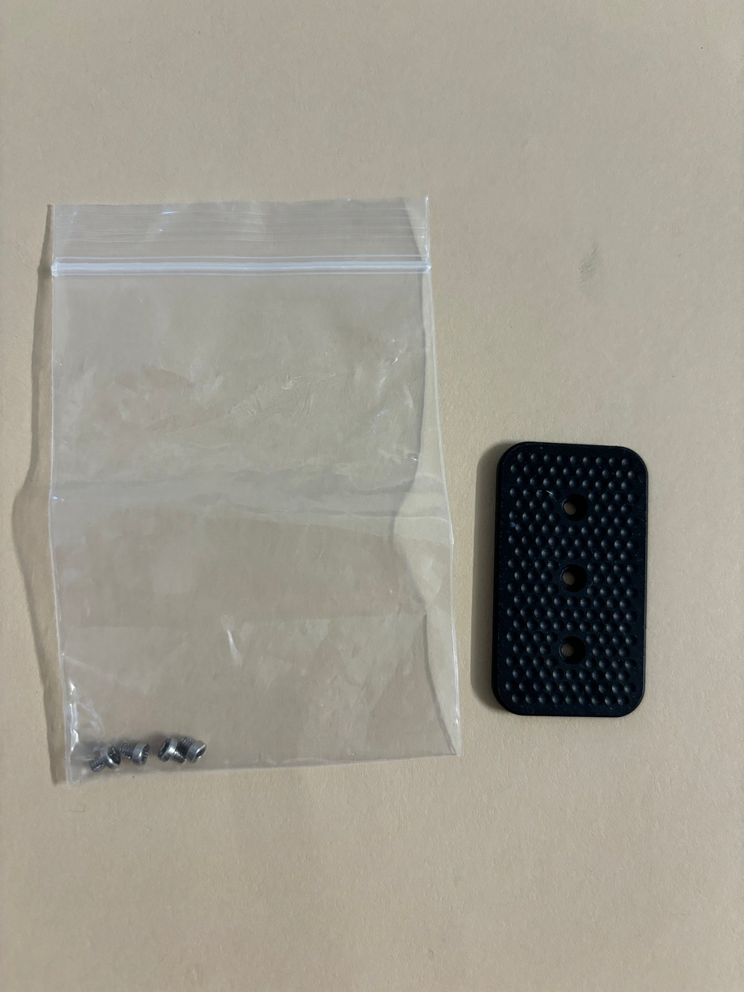 Magnus extra screws x 4 + 1 teflon plate - for slider