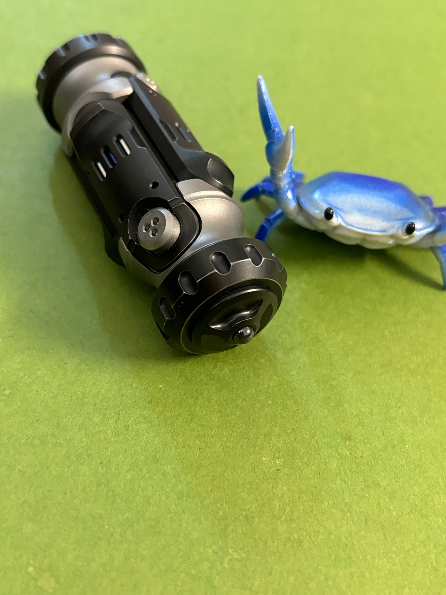 Ruisha - shock bomb ti - V2 - fidget toy