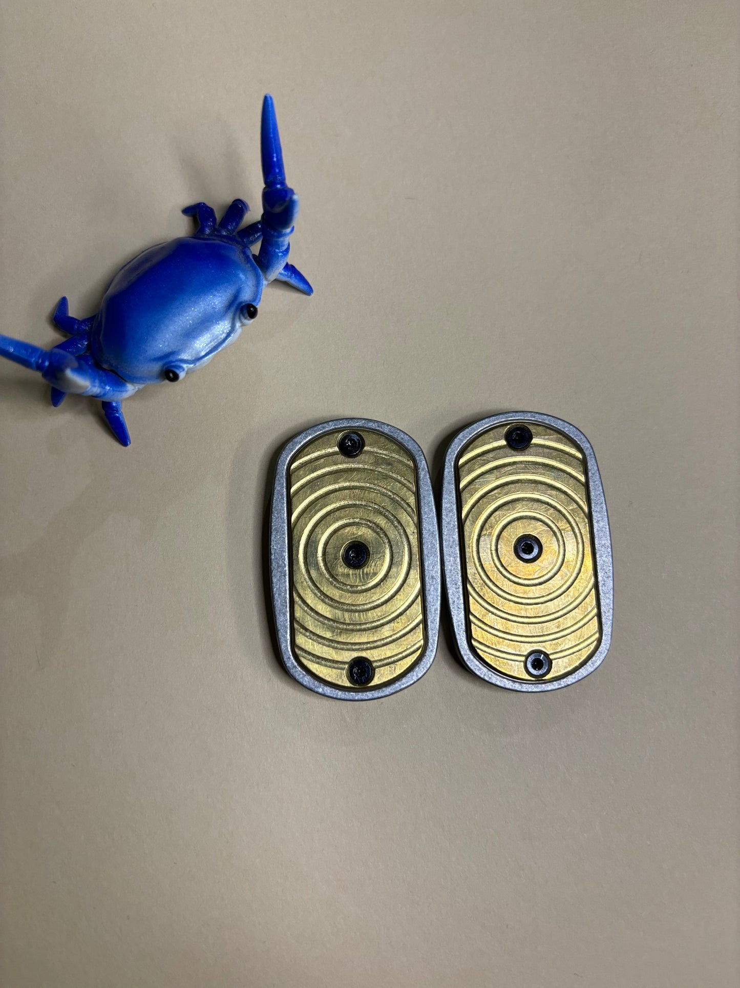 Fidget things - chonky tab V2 - SS with brass plates - fidget toy