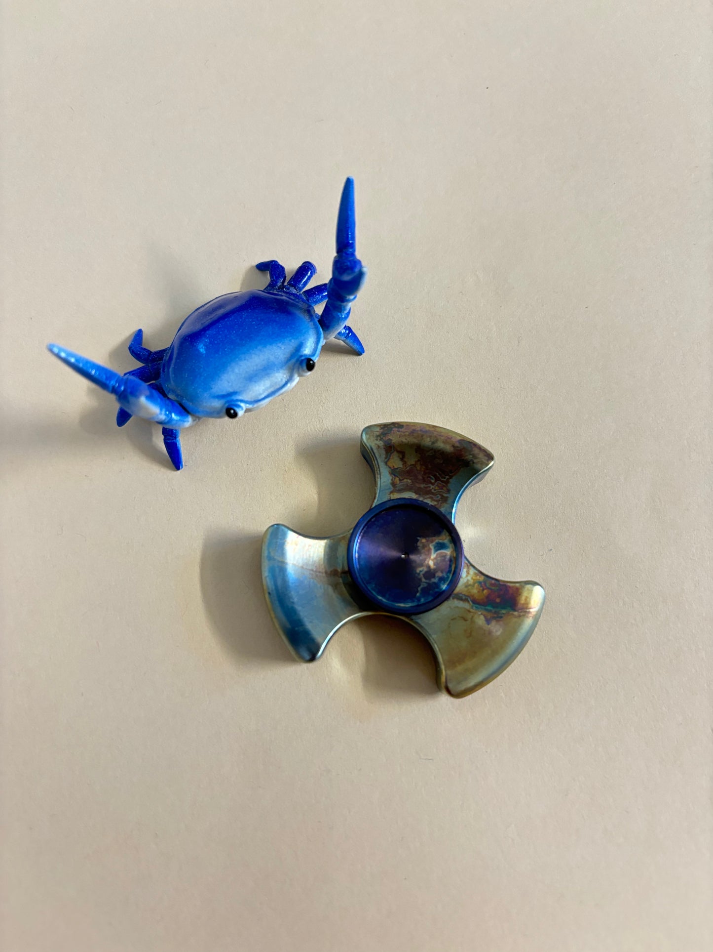 Rotablade - tri stubby - titanium anodized - fidget spinner - fidget toy